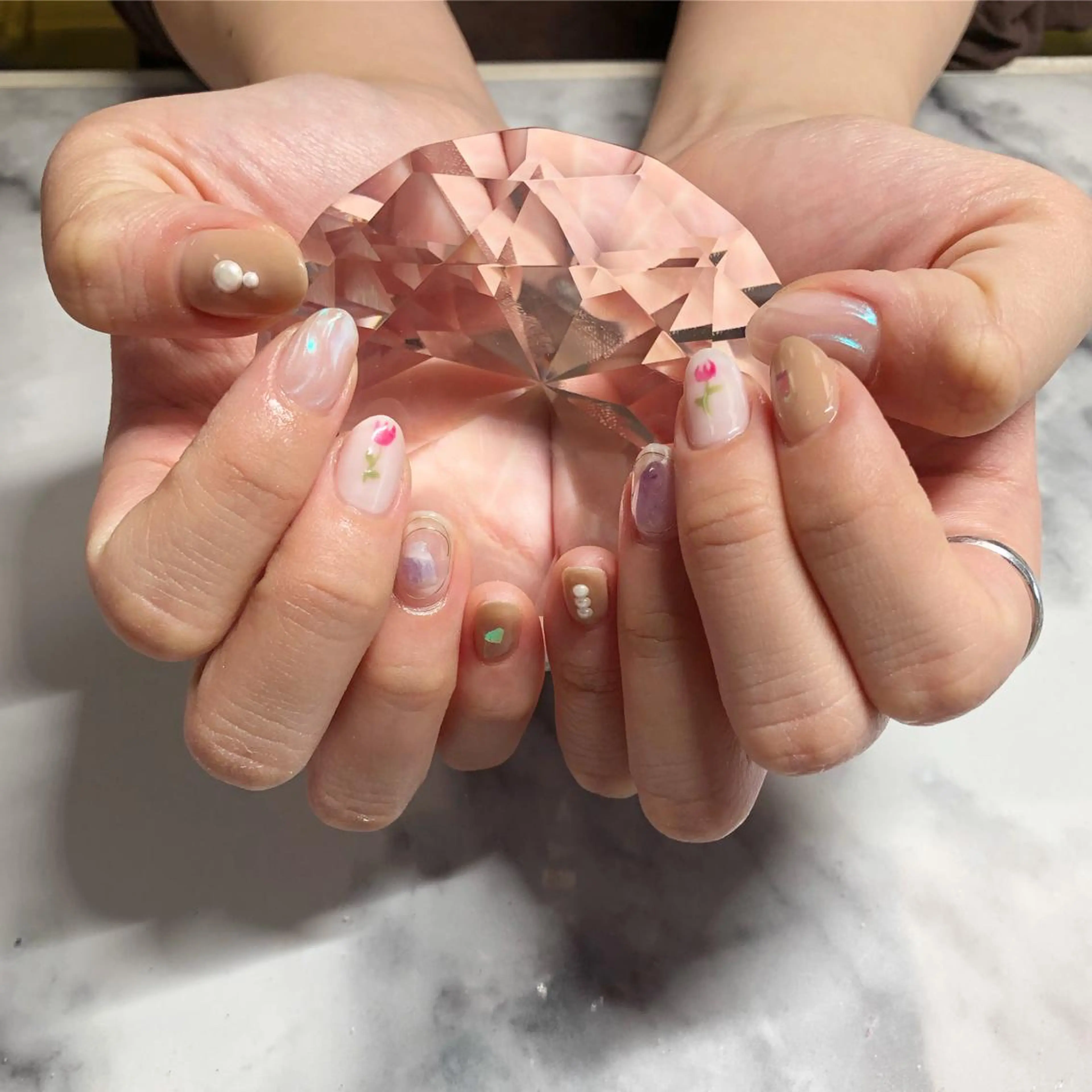 ネイル I pinknail 韓国風·持ち込み専門のネイルデザイン