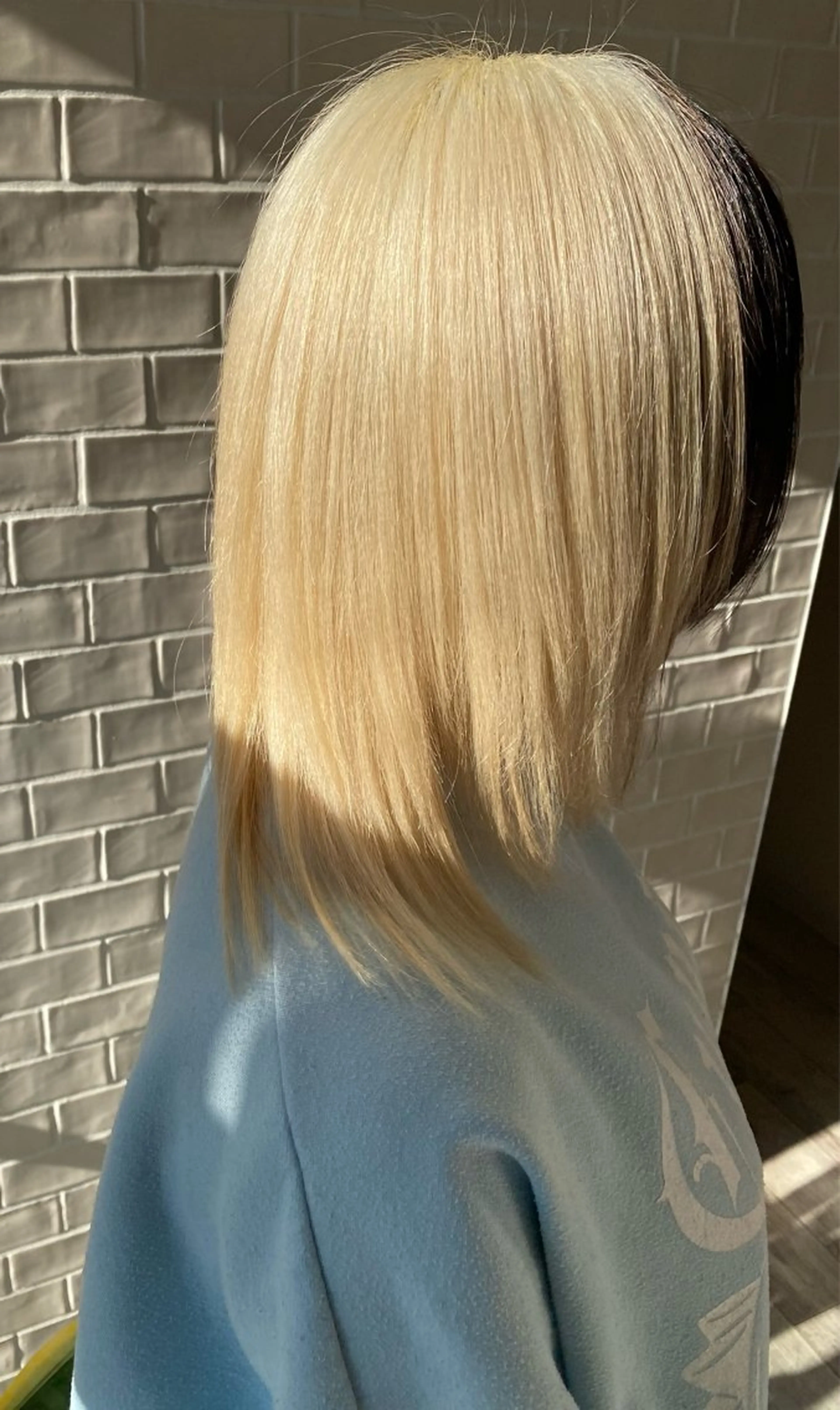 ミディアム カラー 抜きっぱなしブロンド ブロンド 國分 伸也のヘアスタイル