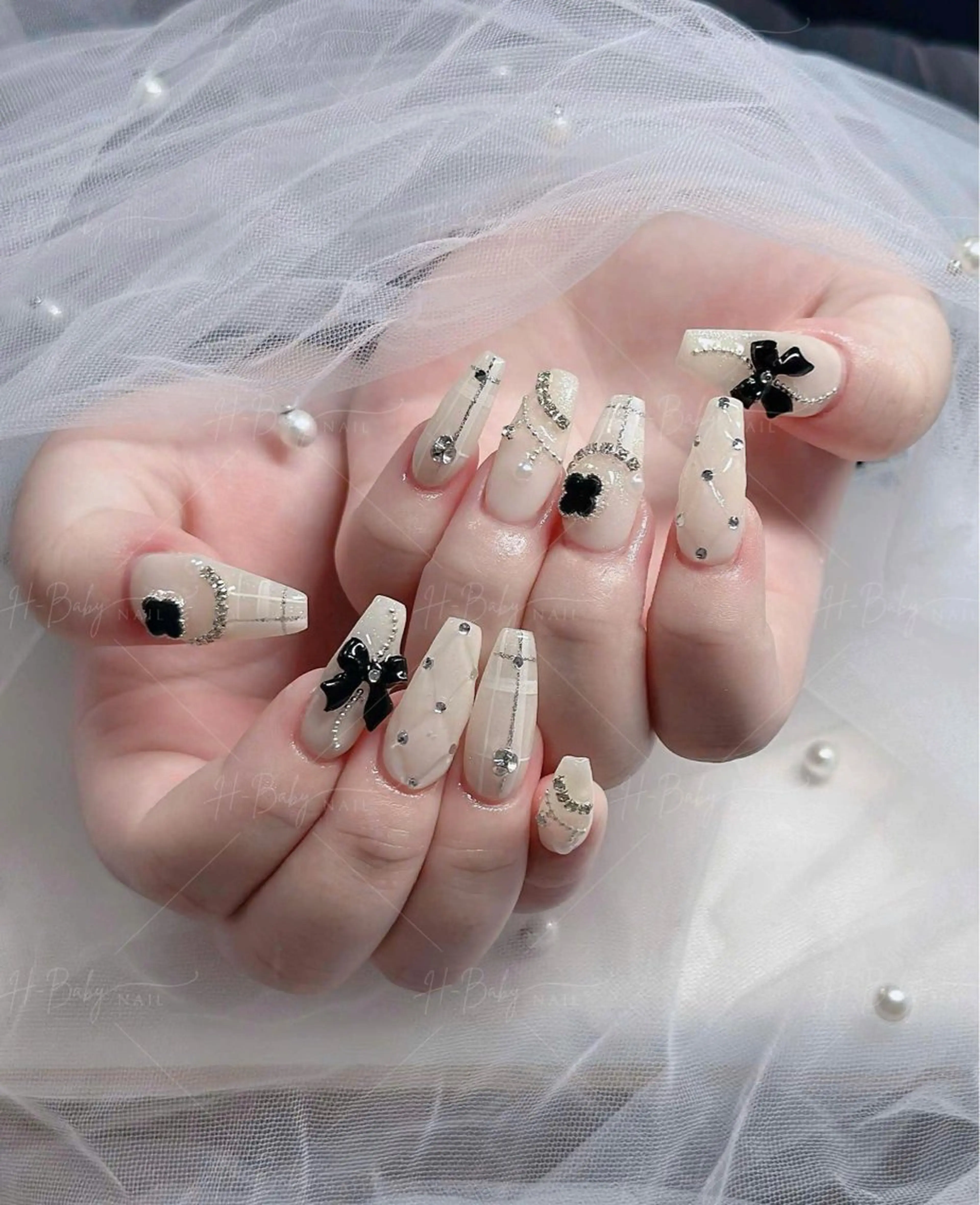 ネイル オーロラネイル フレンチネイル ジェルネイル ハロウィン 韓国ネイル ハンドネイル neco H.babynailのネイルデザイン