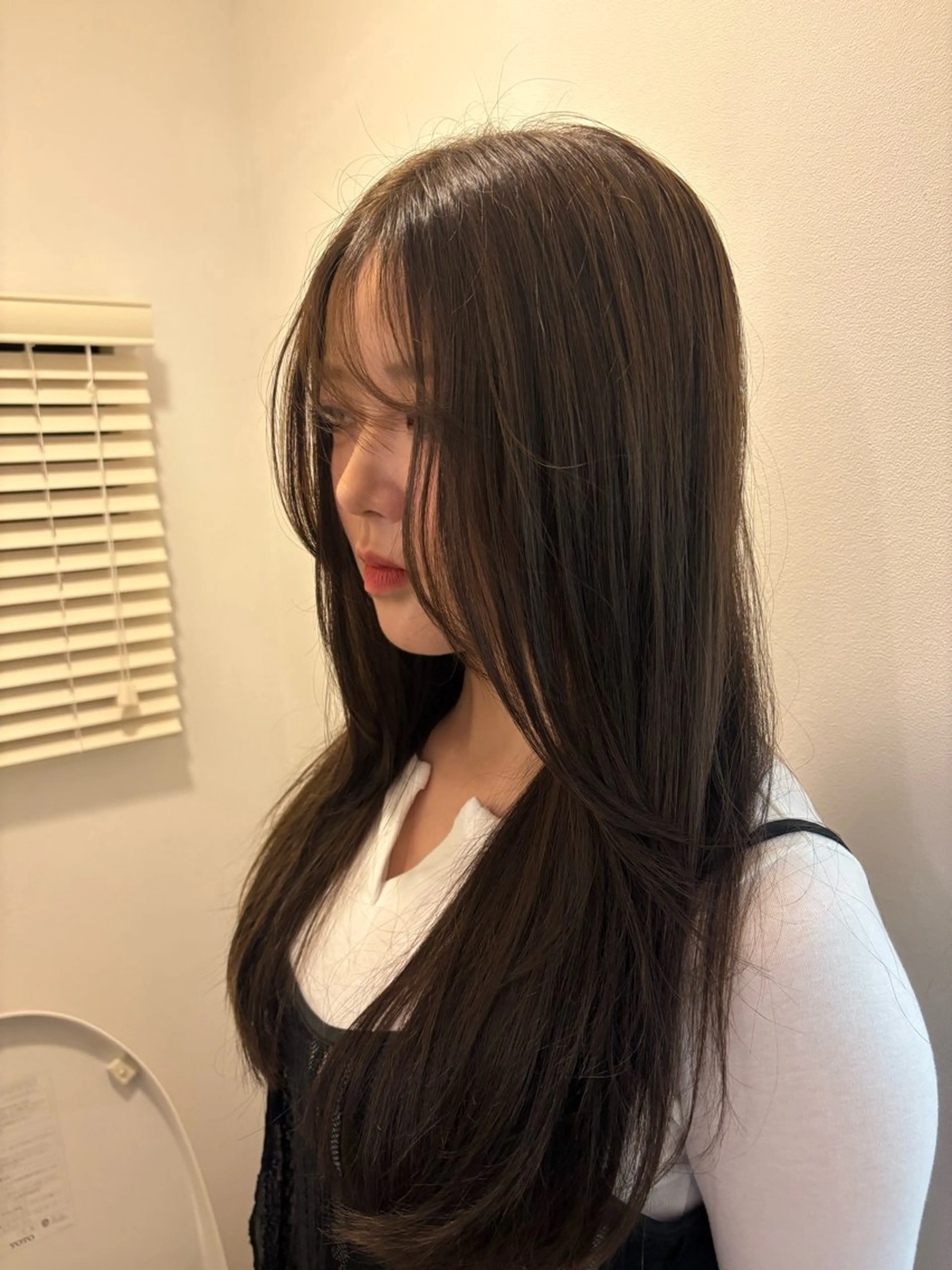 ロング カラー ベージュカラー 顔周りカット レイヤーカット ヘアカラー 峰尾 陽斗のヘアスタイル