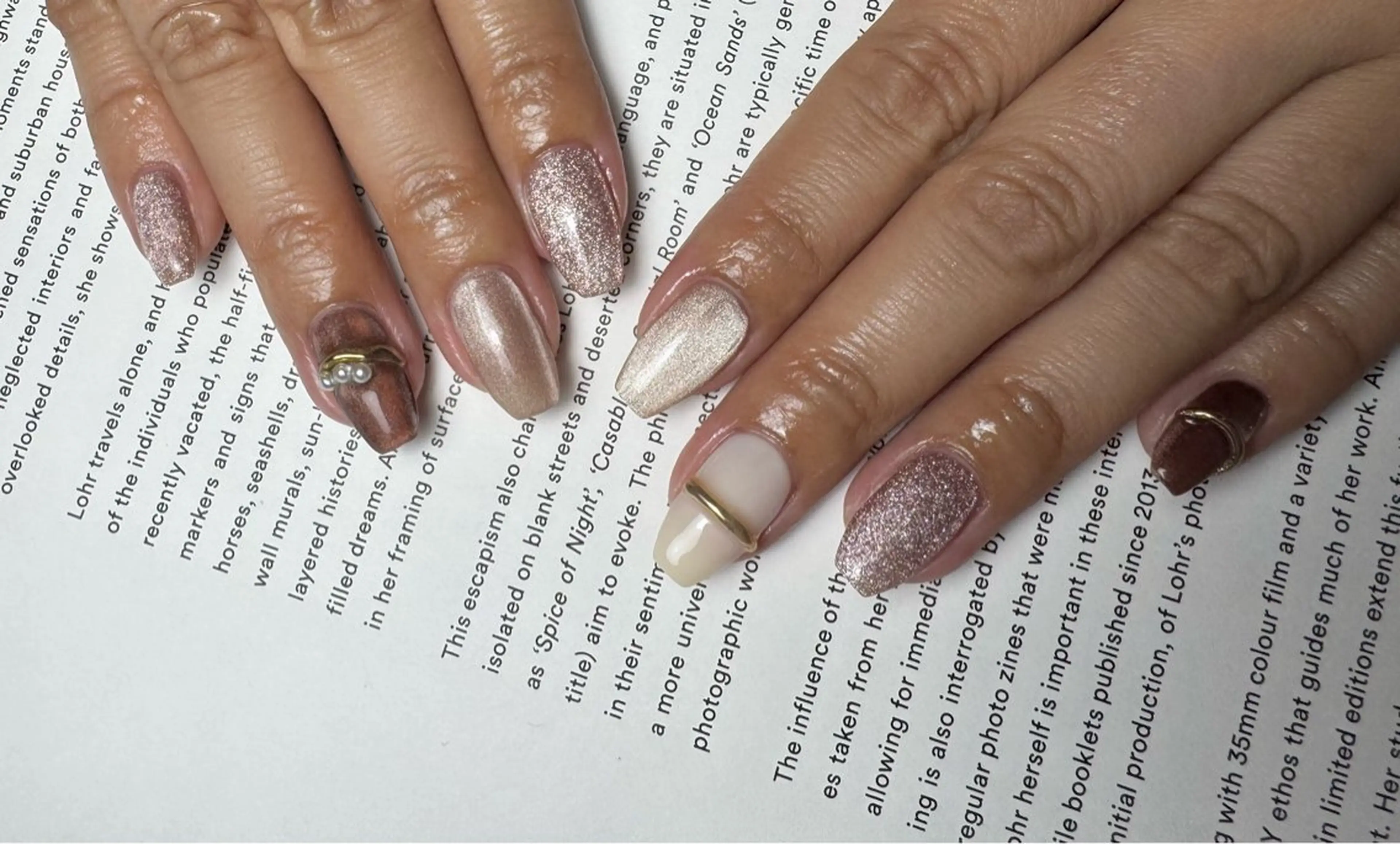 ネイル マグネットネイル ハンドネイル 白日-hakubi nail-のネイルデザイン