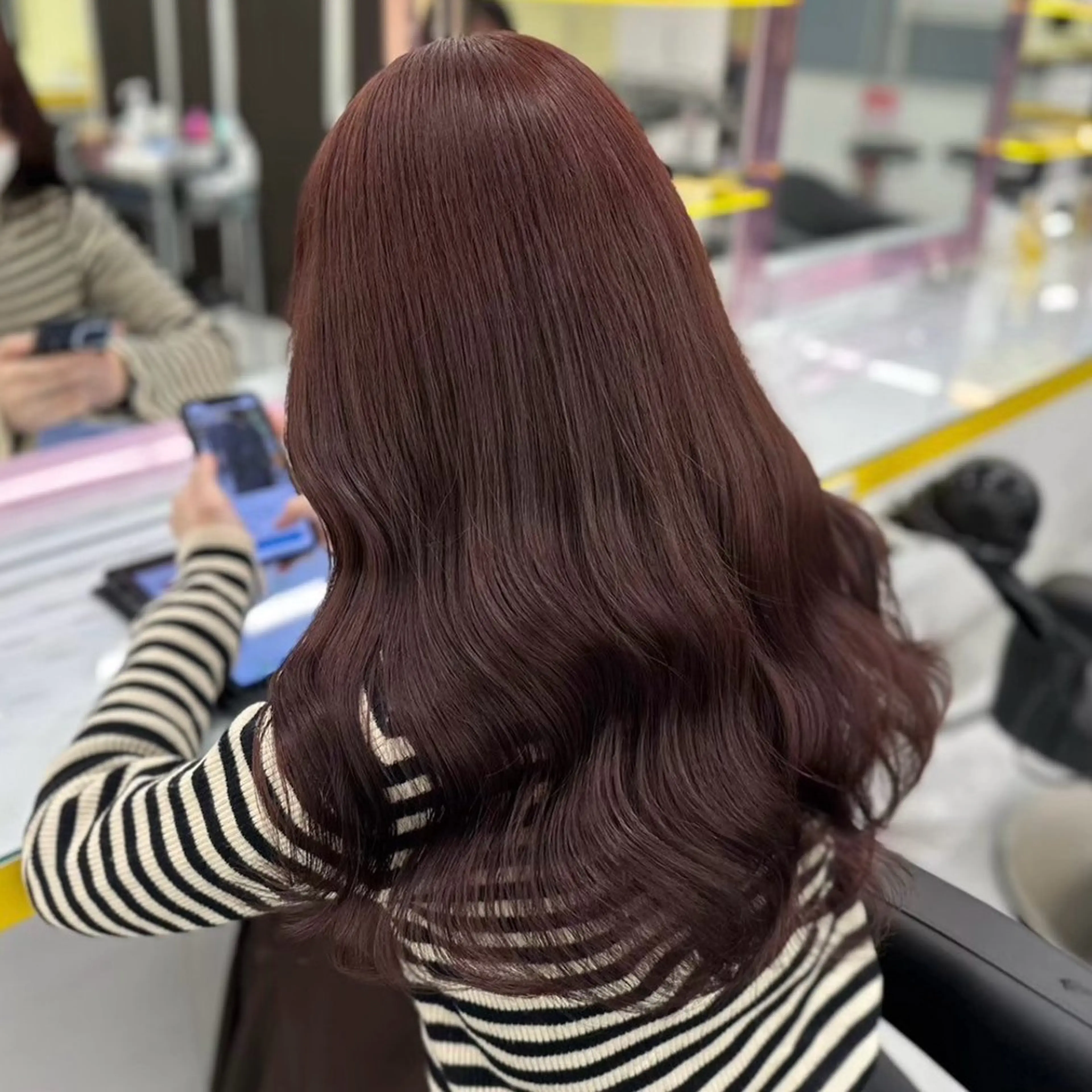 ロング カラー 韓国風艶髪🎀 暖色カラー🤍のヘアスタイル