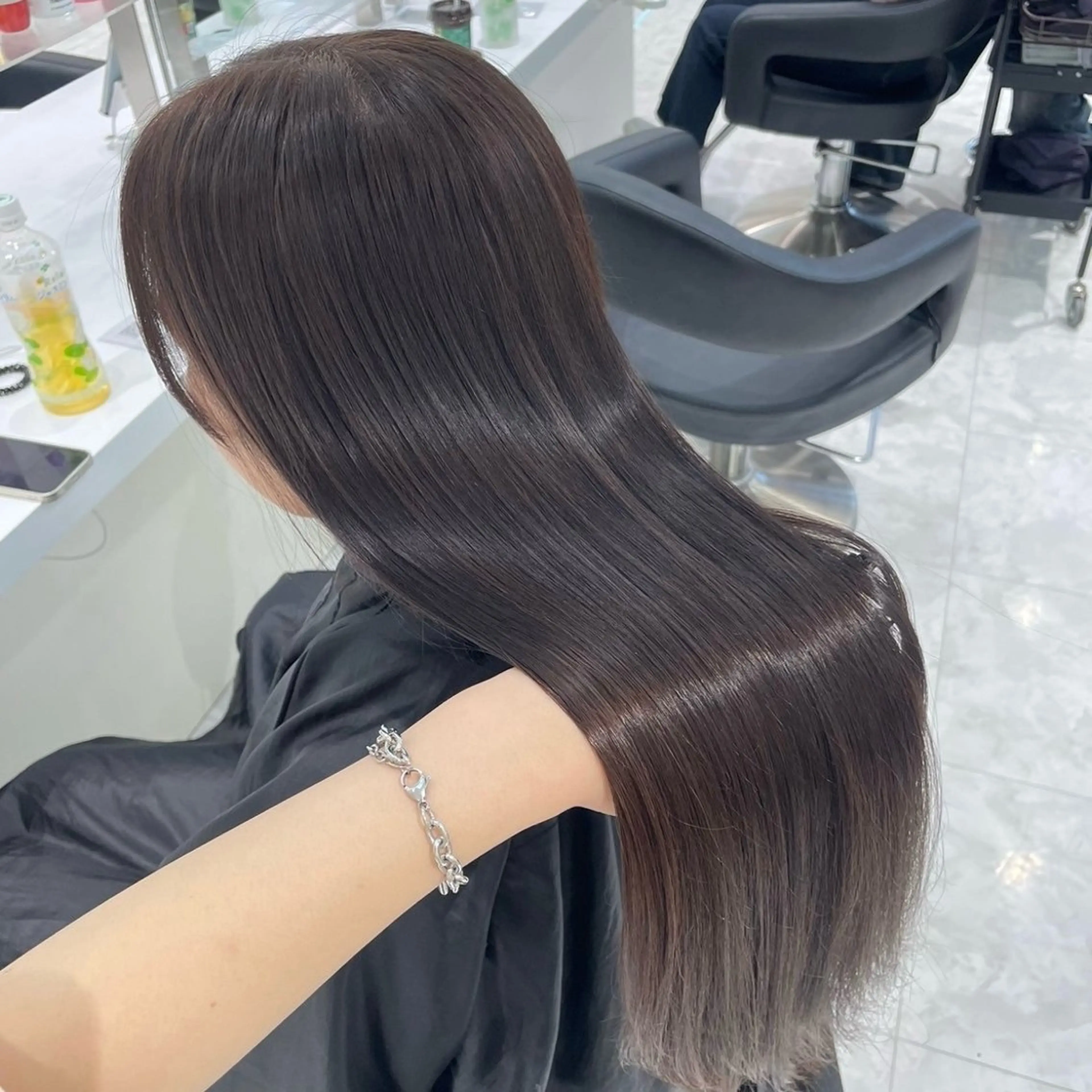 カラー ヘアカラー トリートメント 🤍ブリーチなし ブラウンhimi🤍のヘアスタイル