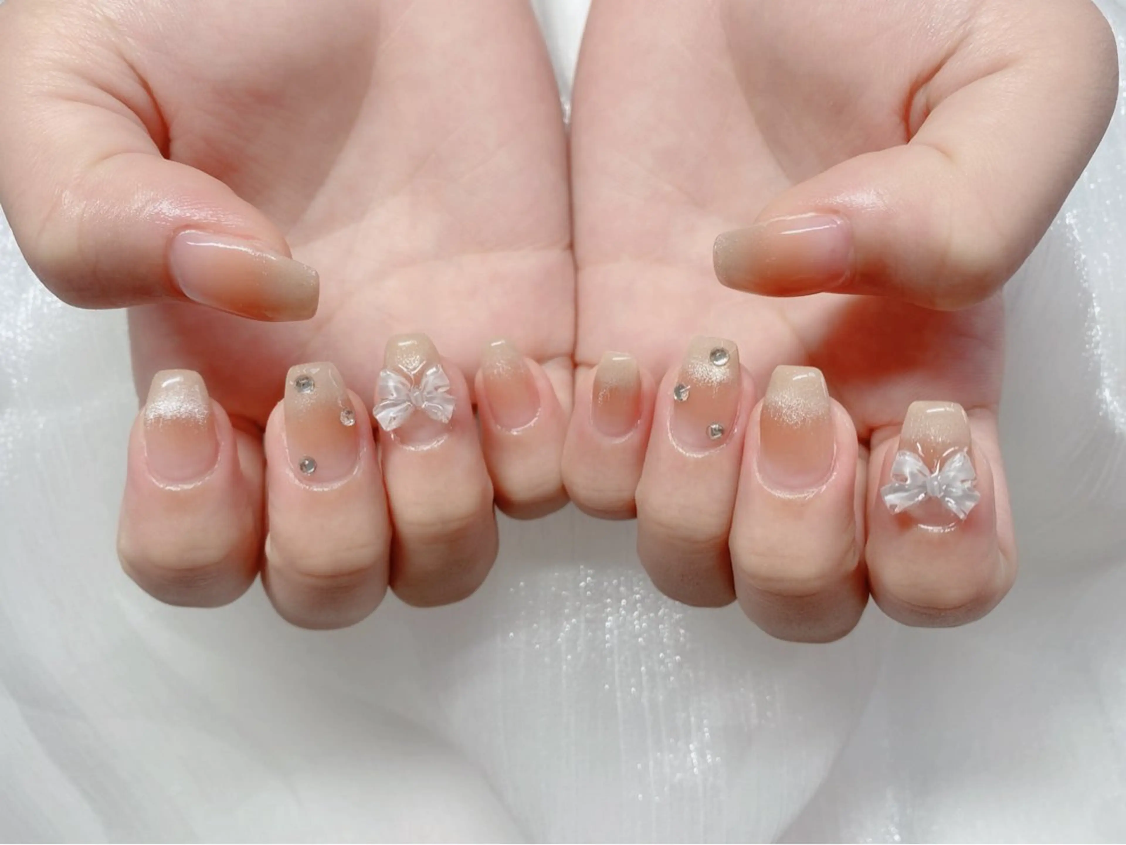 ネイル ハンドネイル ハンドケア UniqueNail 長さだし専門店のネイルデザイン