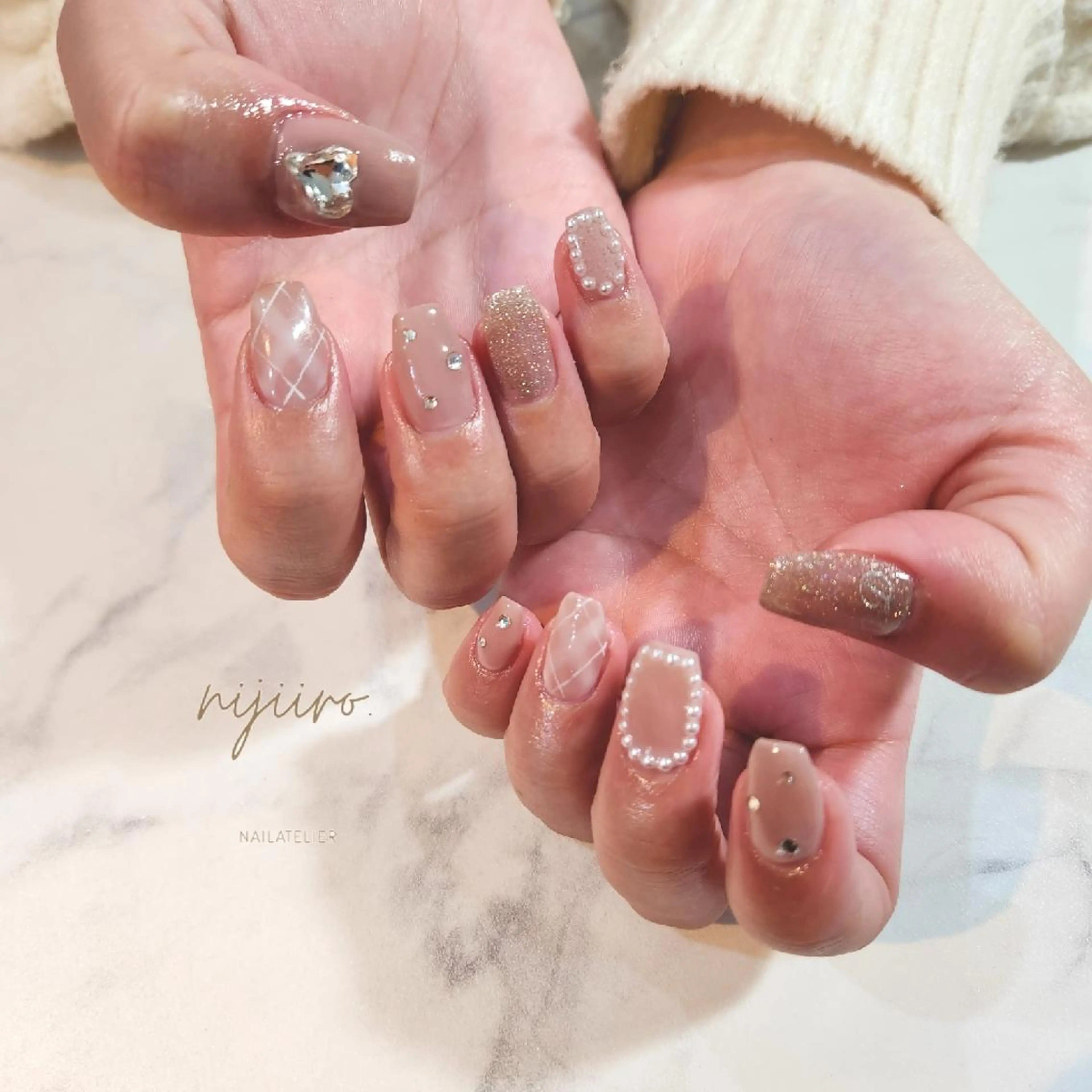 ネイル ハンドネイル nailatelier nijiiro.所属・nijiiro🌈 サトウのネイルデザイン