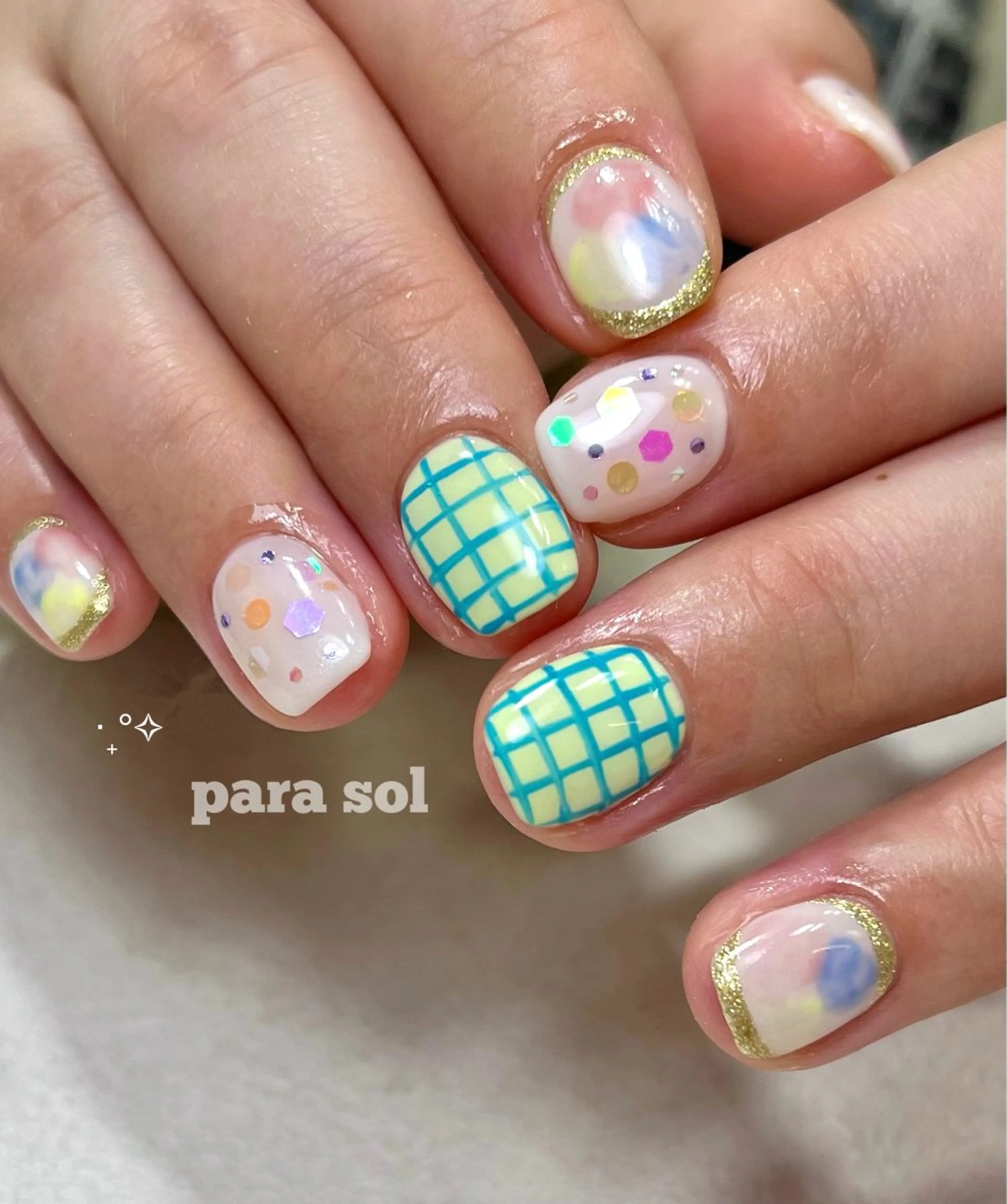 ネイル ホログラムネイル ニュアンスネイル ショートネイル ハンドネイル フットネイル Para Sol nail　Maoのネイルデザイン