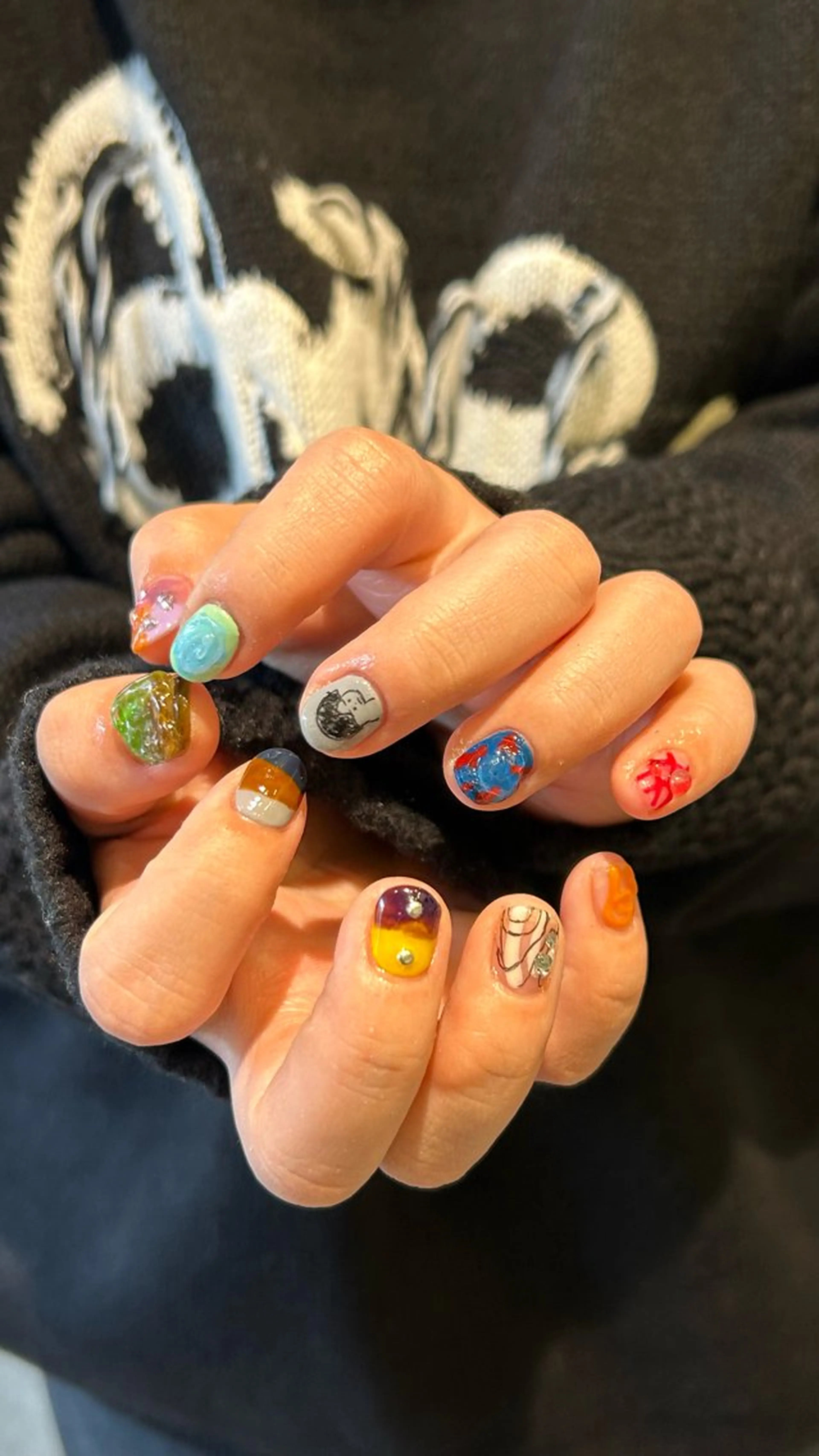 ネイル ハンドネイル ハンドケア 個性派ネイル シノのネイルデザイン