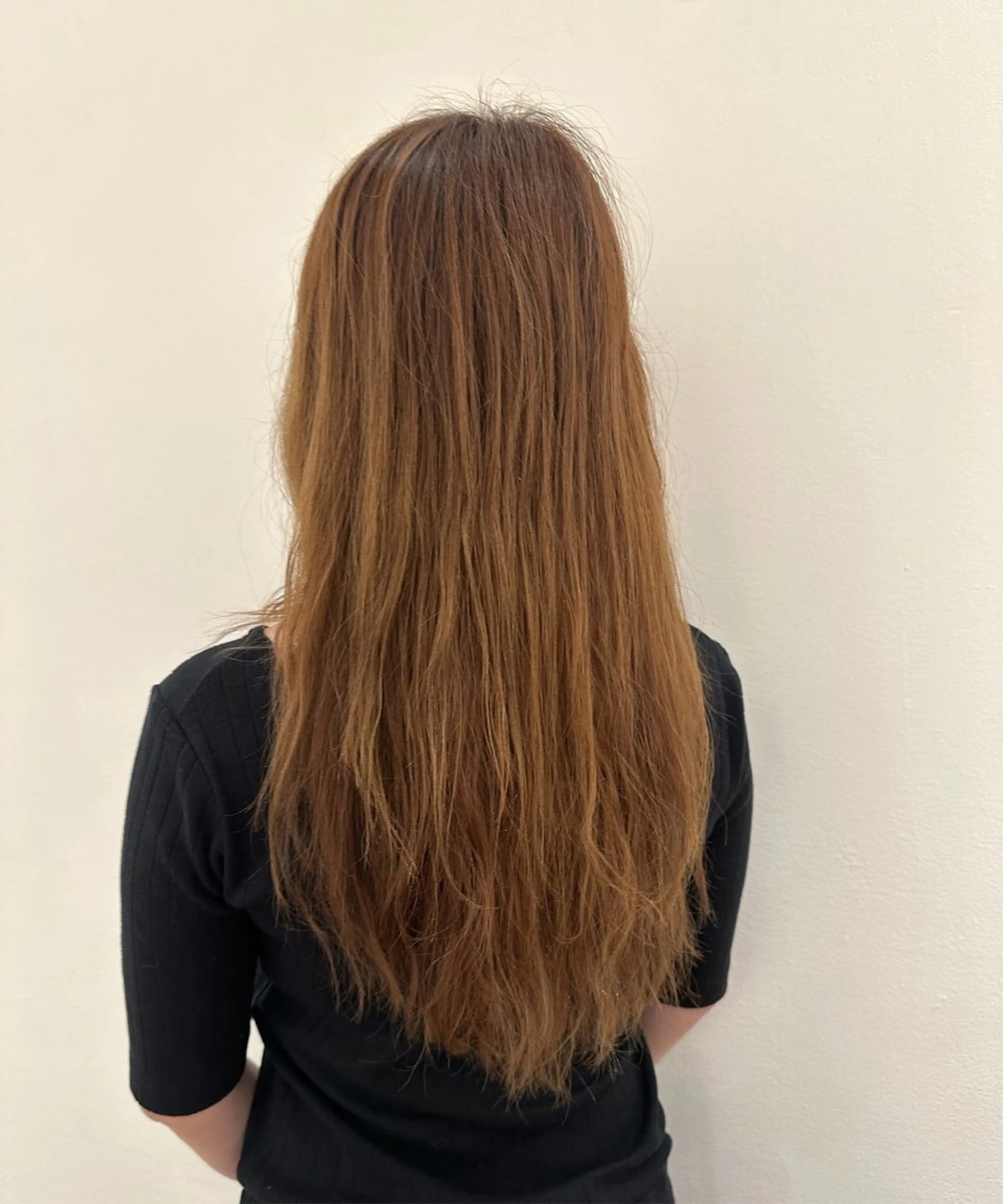 ロング 顔周りカット レイヤーカット カット トリートメント 鈴木 優斗のヘアスタイル