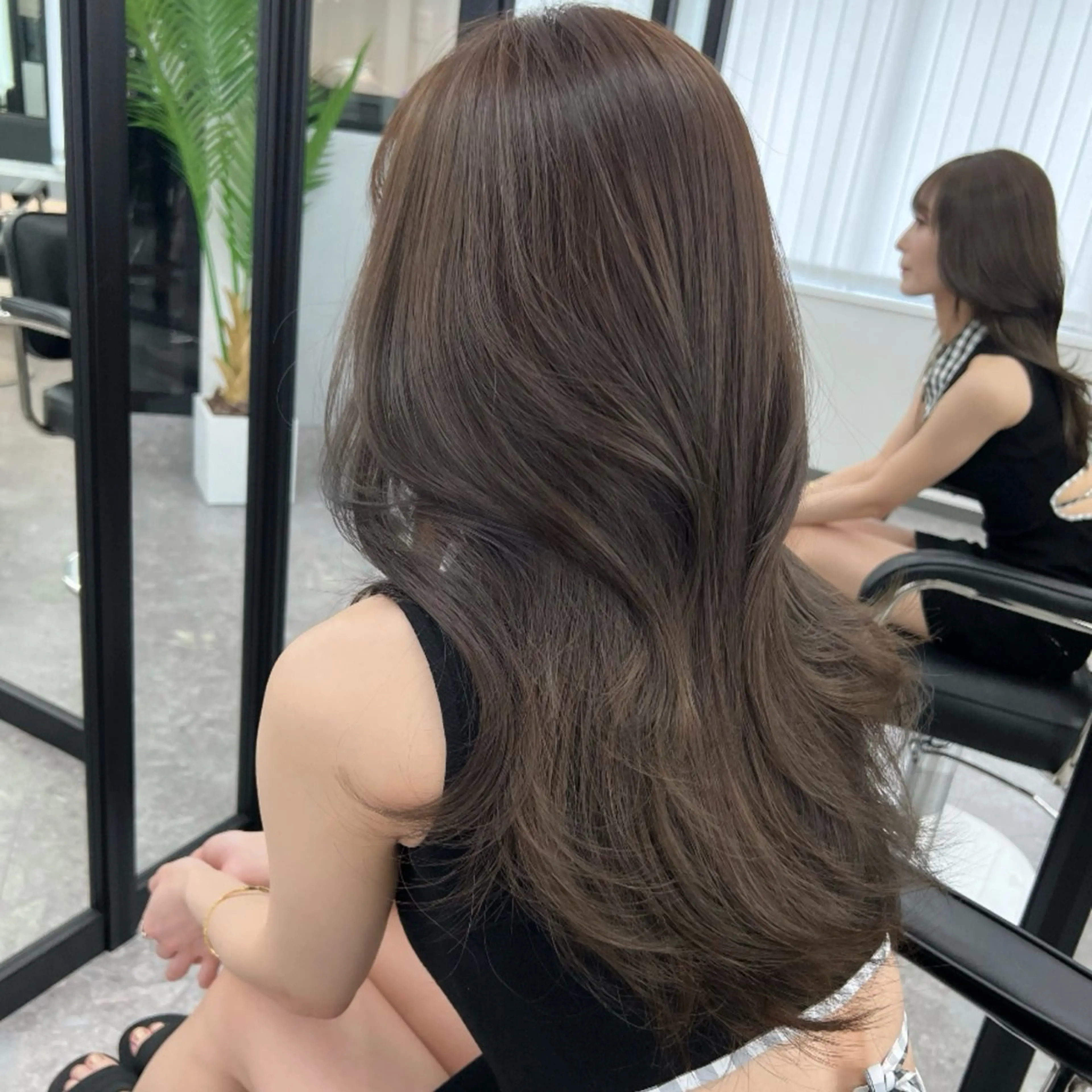 ブリーチせずに透明感出したい方必見💎ブリーチなしダブルカラー ＋ トリートメントの写真