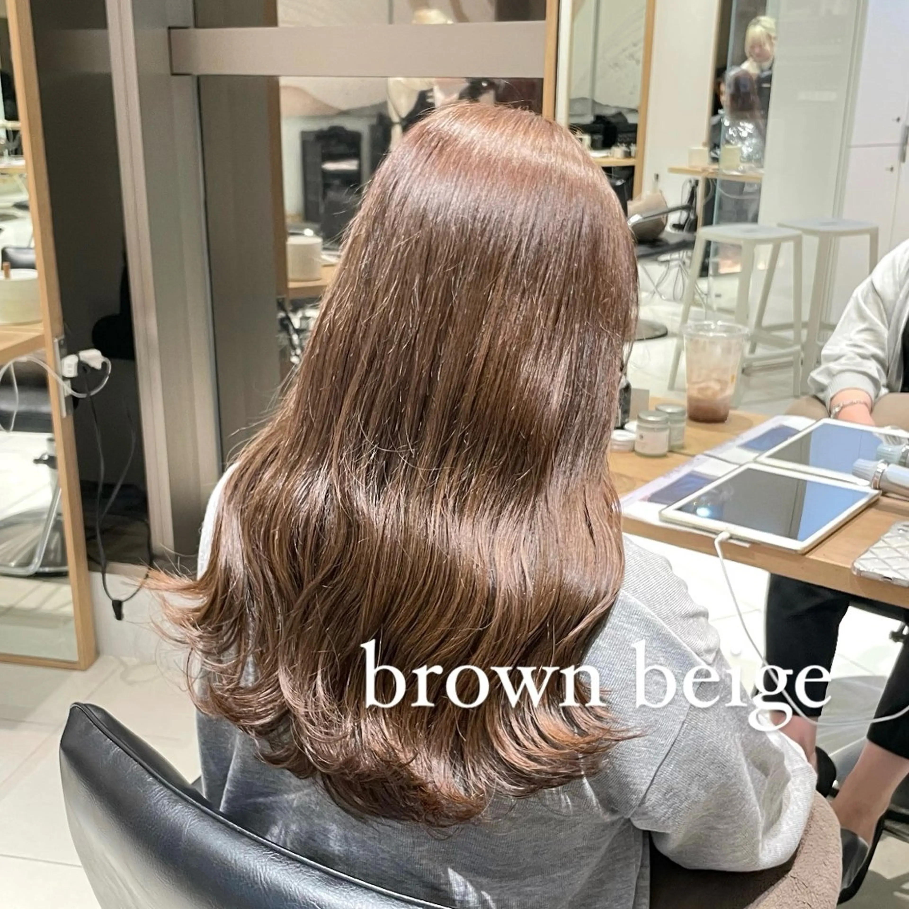 ロング カラー ベージュカラー ブリーチ ブラウンカラー ブラウンベージュ ブリーチなしカラー カット ヘアカラー トリートメント ツヤ髪/韓国ヘア 💎Nokaのヘアスタイル