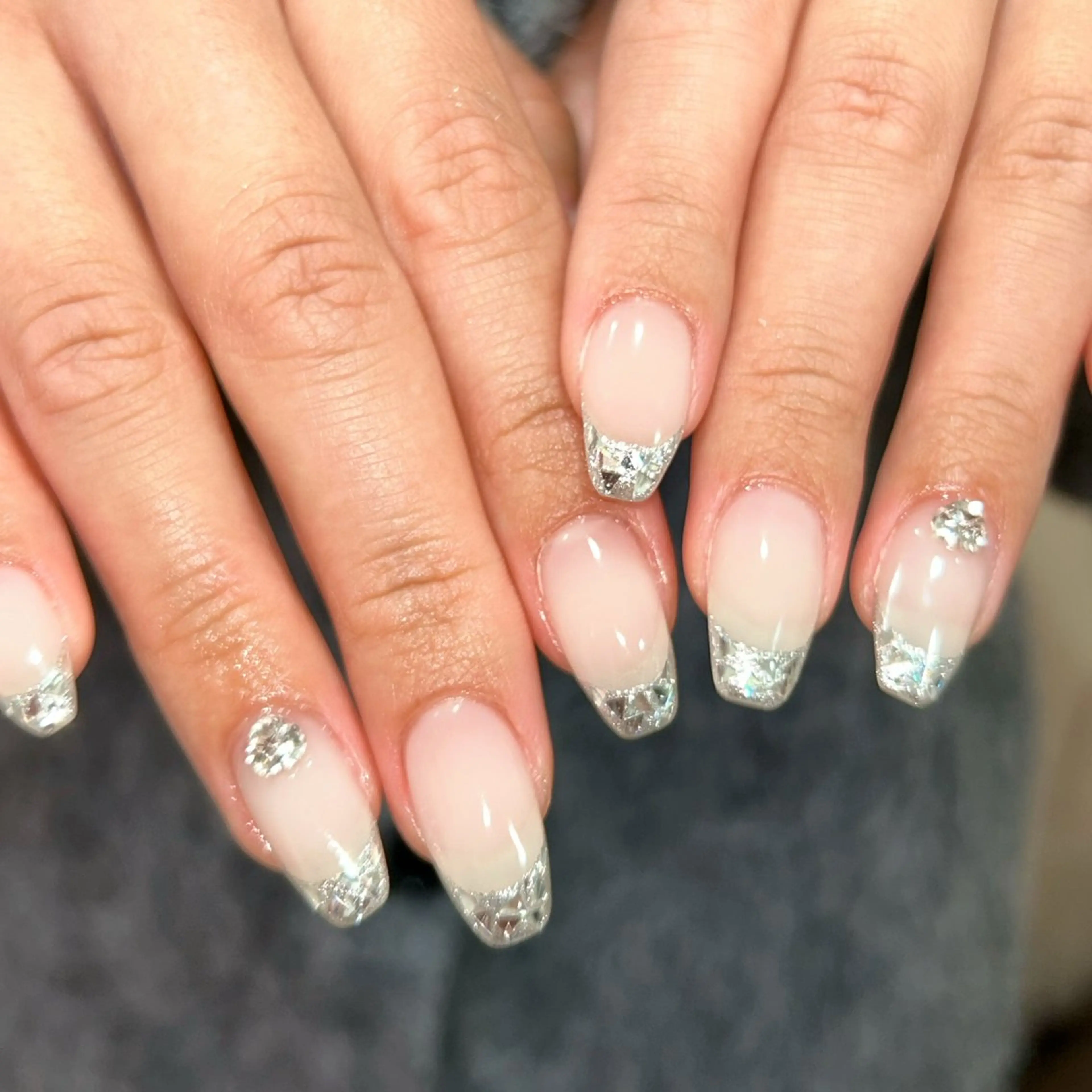 ネイル フレンチネイル ガラスフレンチ キラキラネイル オフィスネイル 春ネイル ハンドネイル Bianca栄店 みさとのネイルデザイン