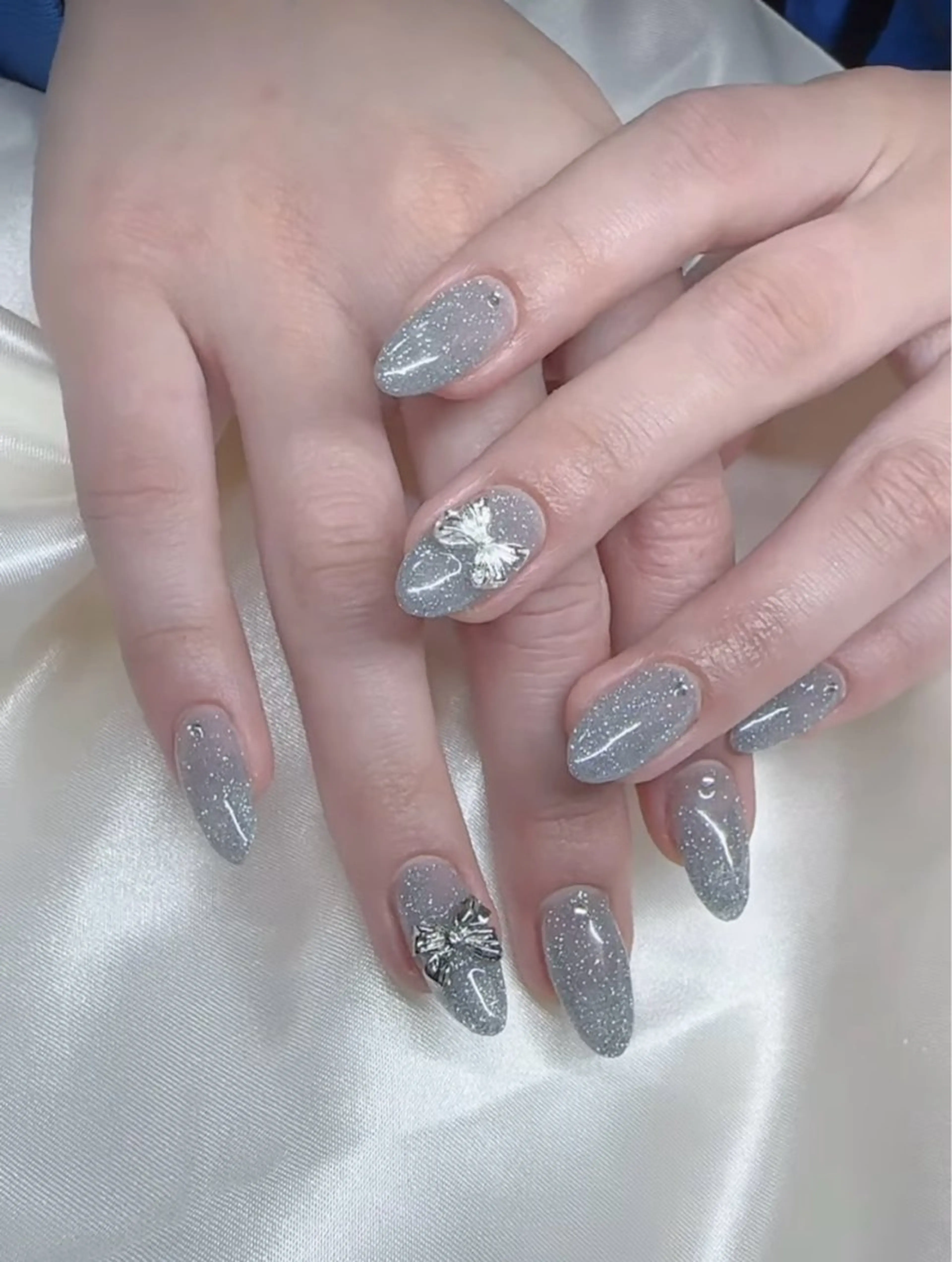 ワンカラー＋2個パーツ🎀の写真