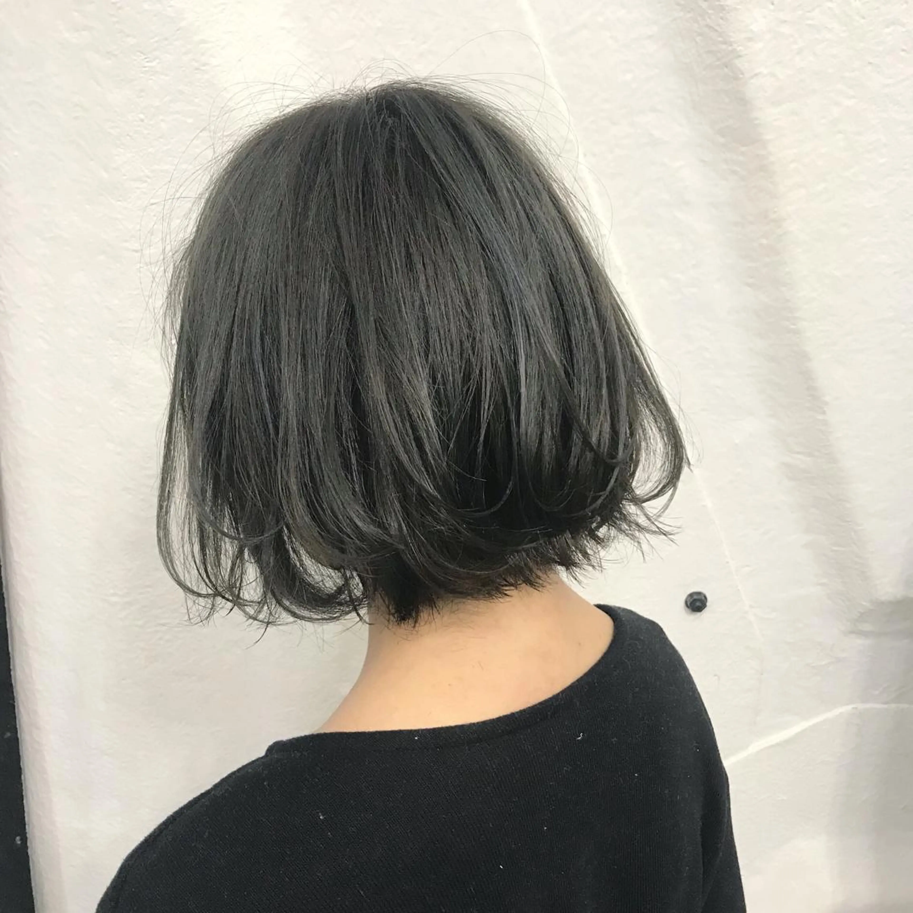 ショート カラー アッシュ ブリーチ ハイライトカラー ハイライト K-POP好き美容師 🇰🇷Kai.Yのヘアスタイル