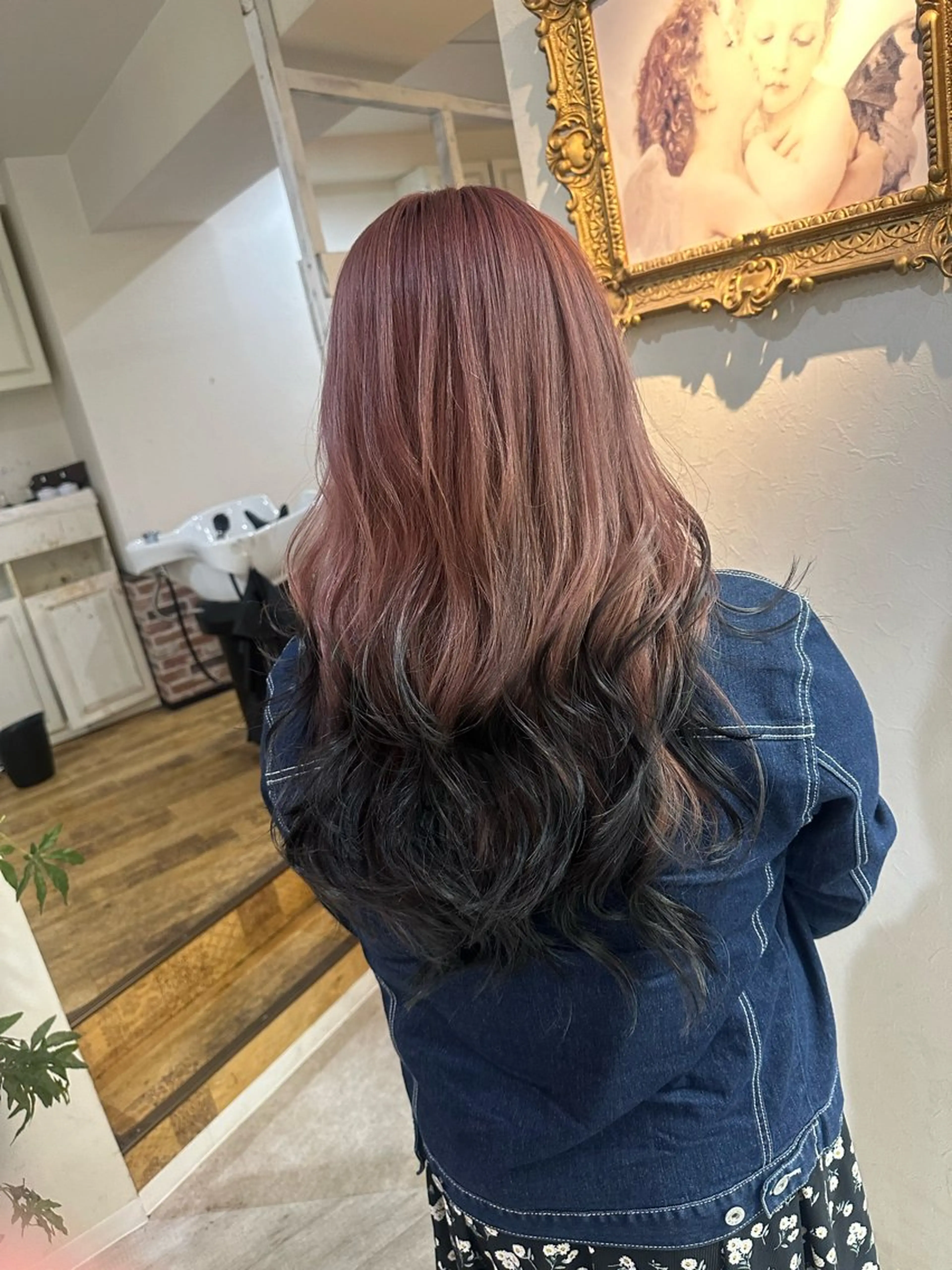 ロング カラー 大潮 梨奈のヘアスタイル