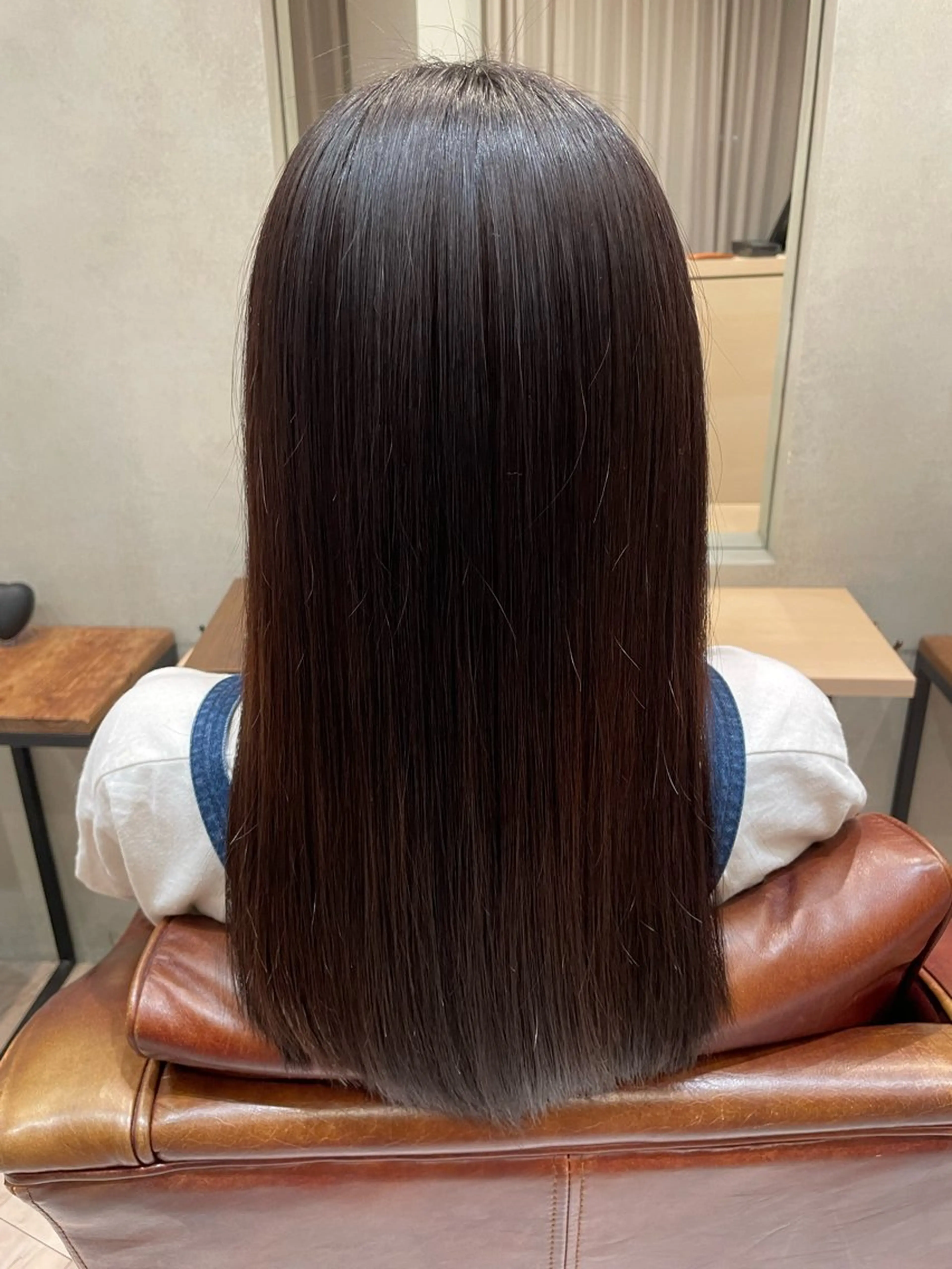セミロング パーマ 溝口 右京のヘアスタイル