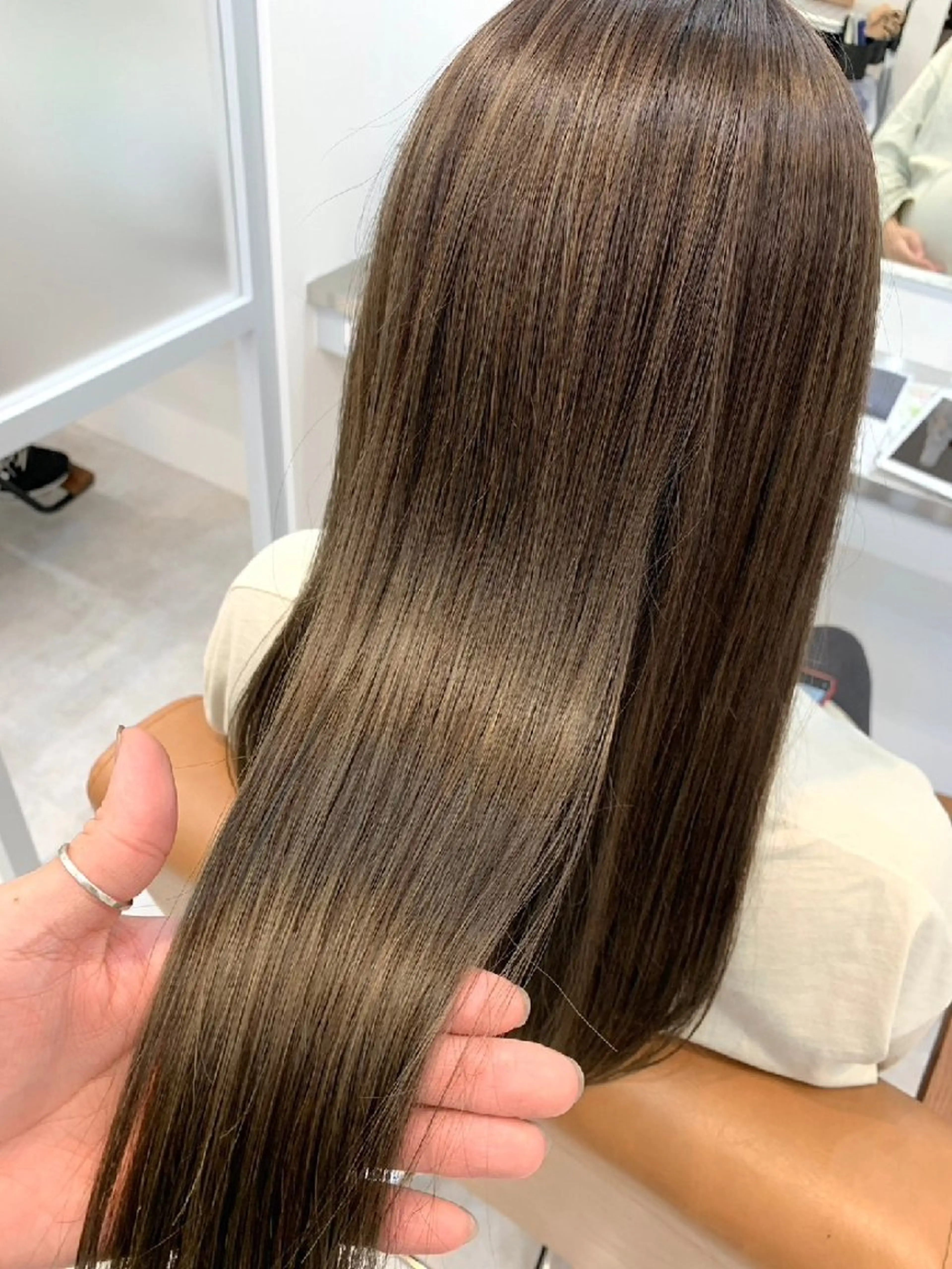 🌼女性限定🌼アディクシー変更 ワンカラー 4400円🔸シャンプーブロー込み🔸アイロンやコテでの仕上げも可能🌹の写真