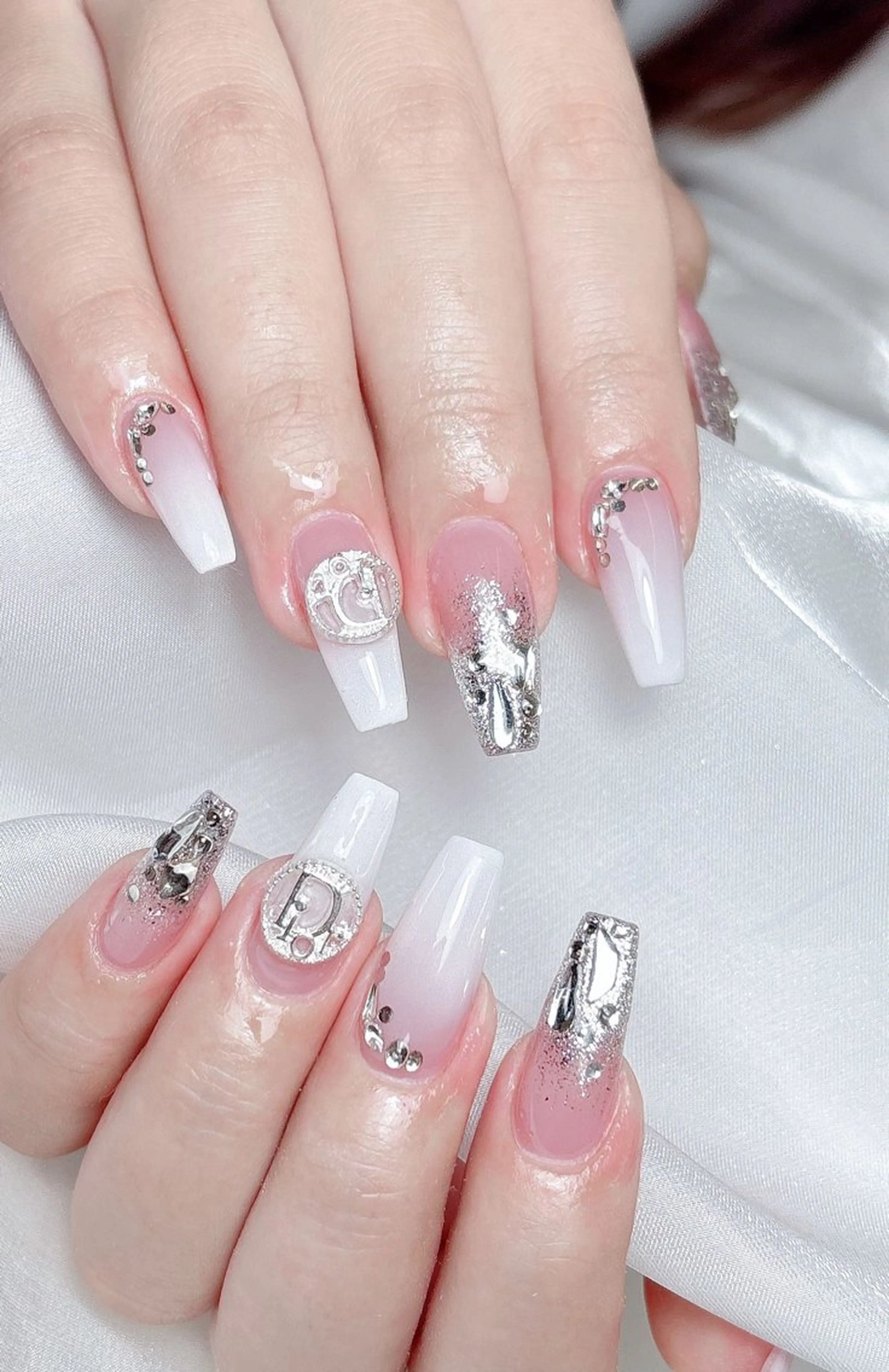 ネイル M🌷nail 長さだし専門店のネイルデザイン