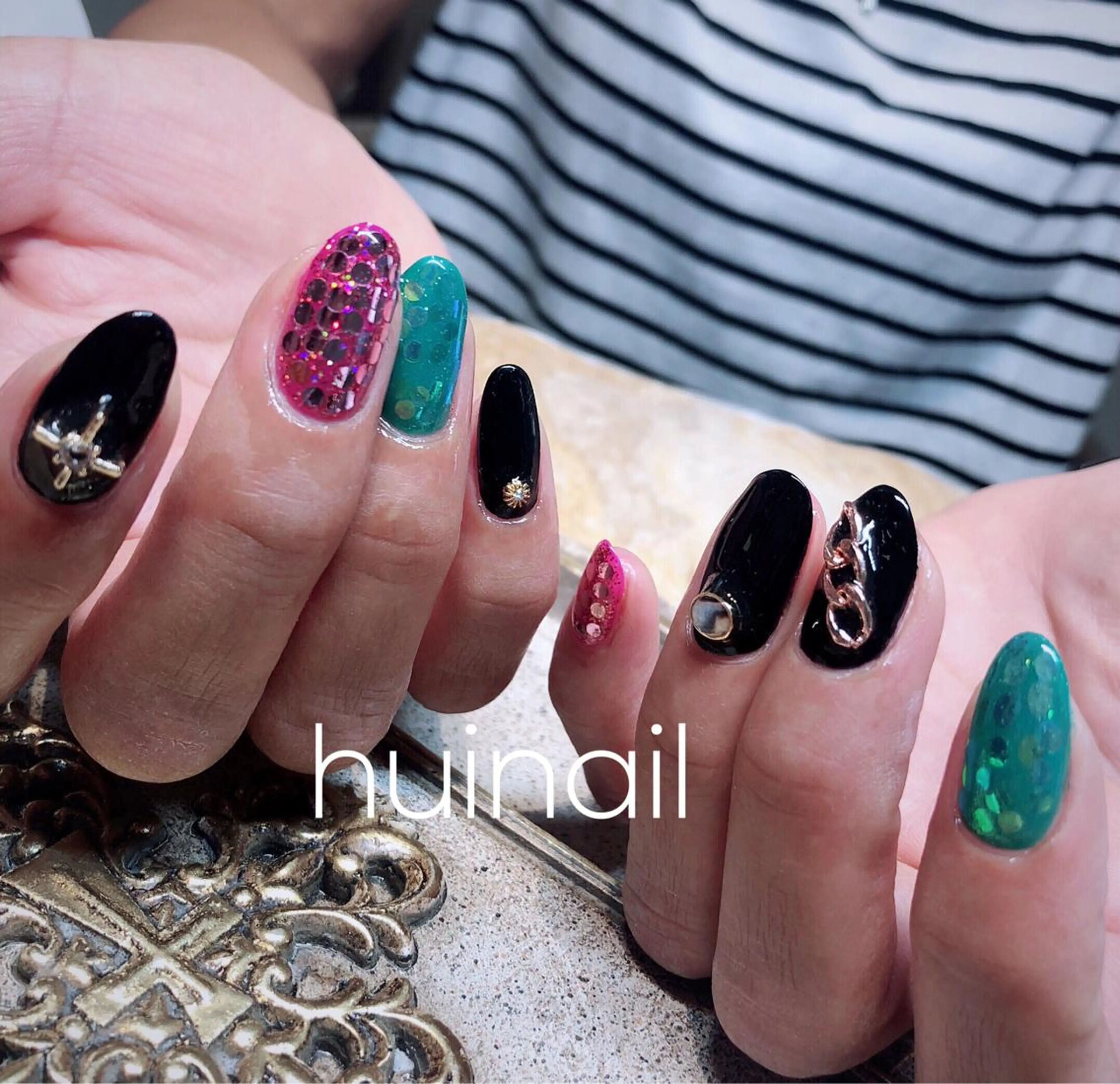 ミディアム めぐみのネイルサロン スタッフ練習のネイルデザイン