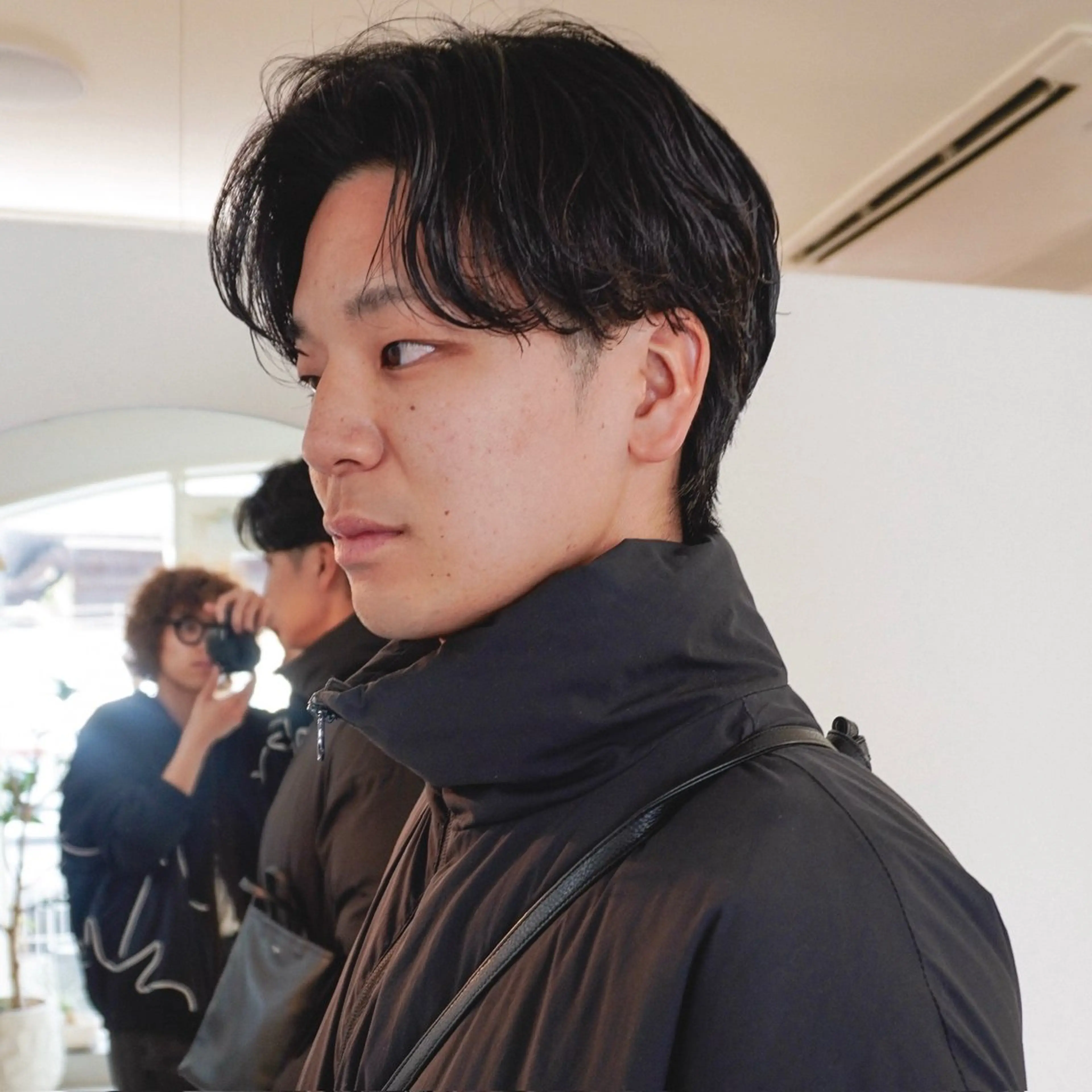 ショート パーマ メンズ センターパート メンズパーマ ニュアンスパーマ カット パーマ トリートメント メンズハイトーン/栄 /イトウタケルのヘアスタイル