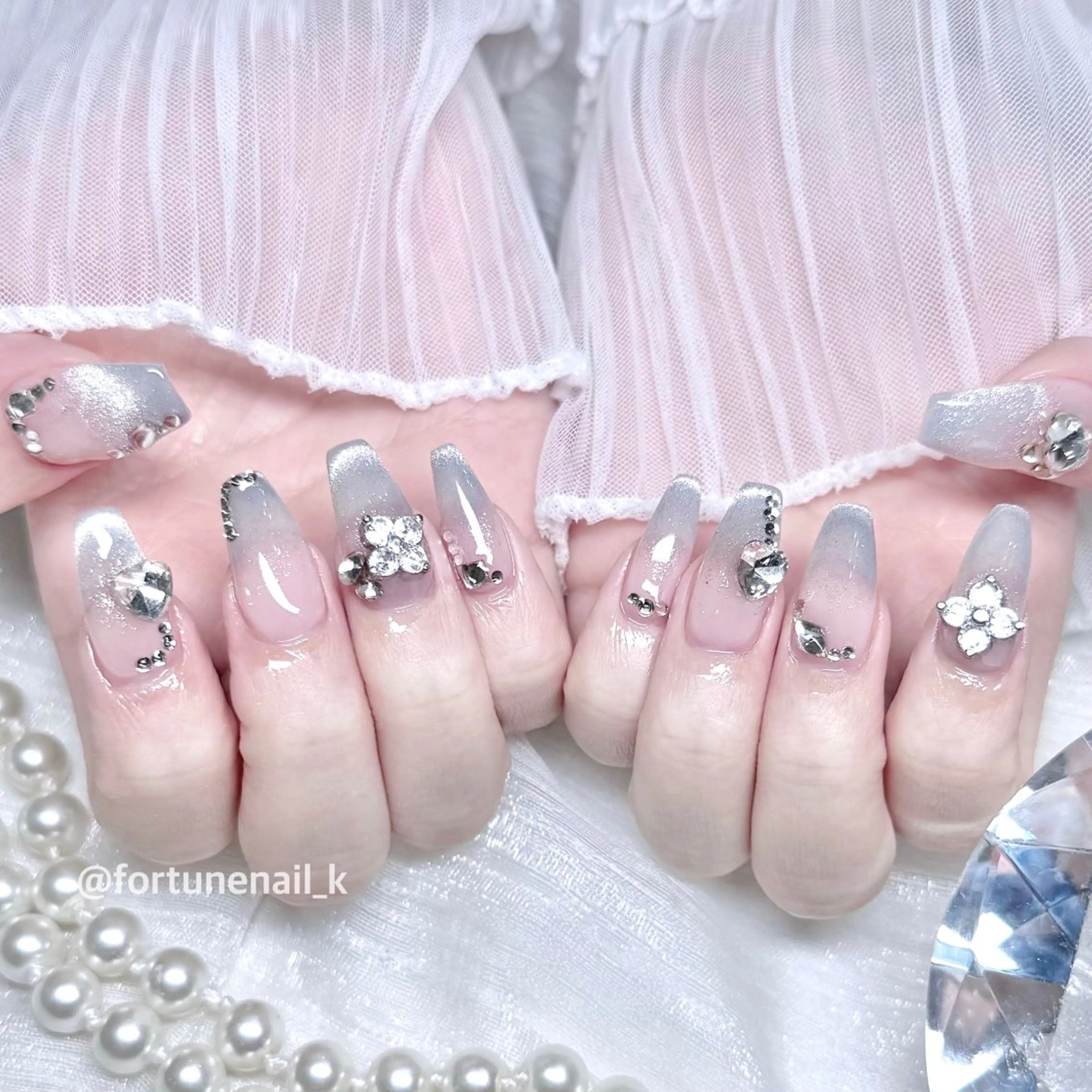 ネイル マグネットネイル ハンドネイル 🤍kanane 🤍4/14空✩.*のネイルデザイン