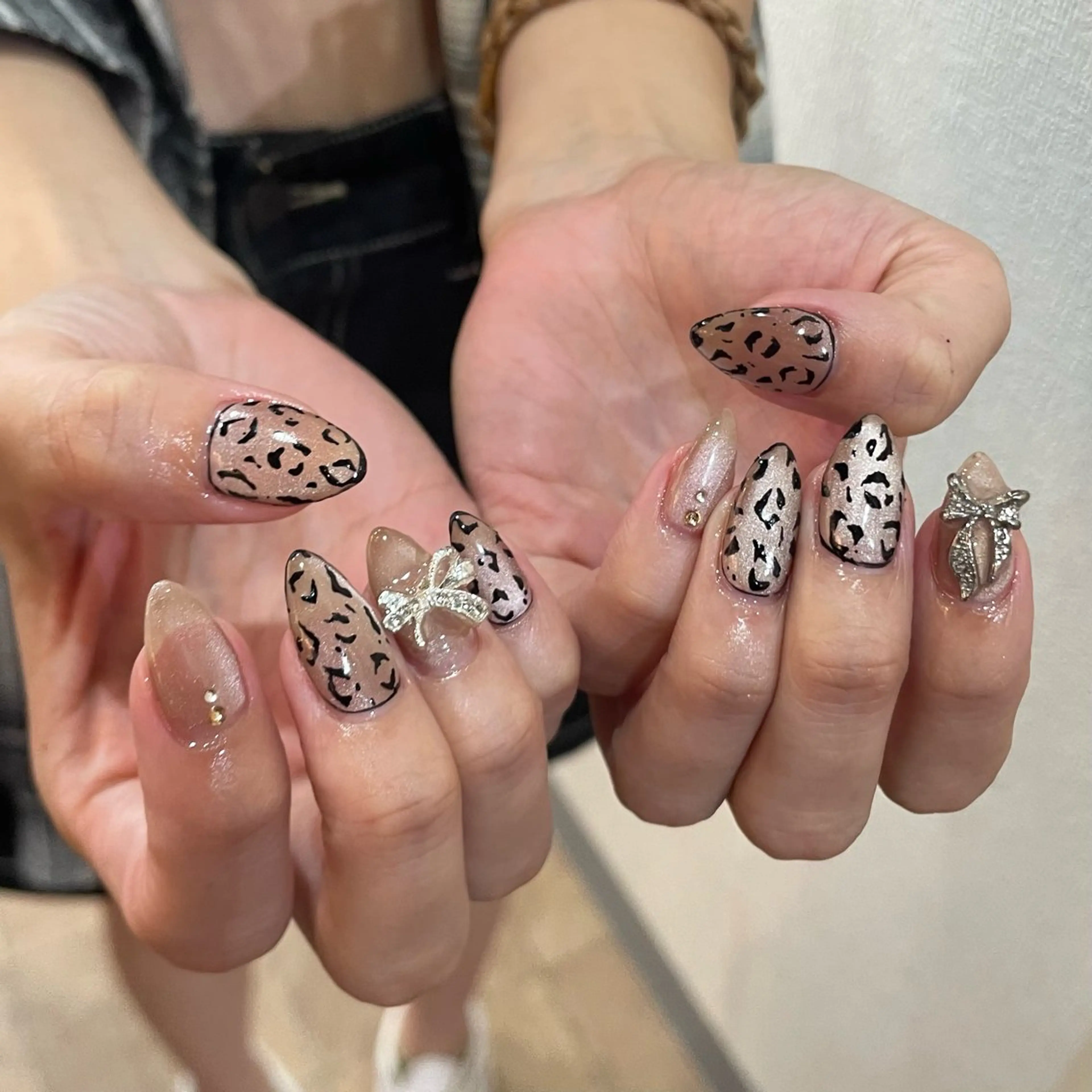 ネイル マグネットネイル ハンドネイル フットネイル P-BOX所属・NENE／Insta p_box_neneのネイルデザイン