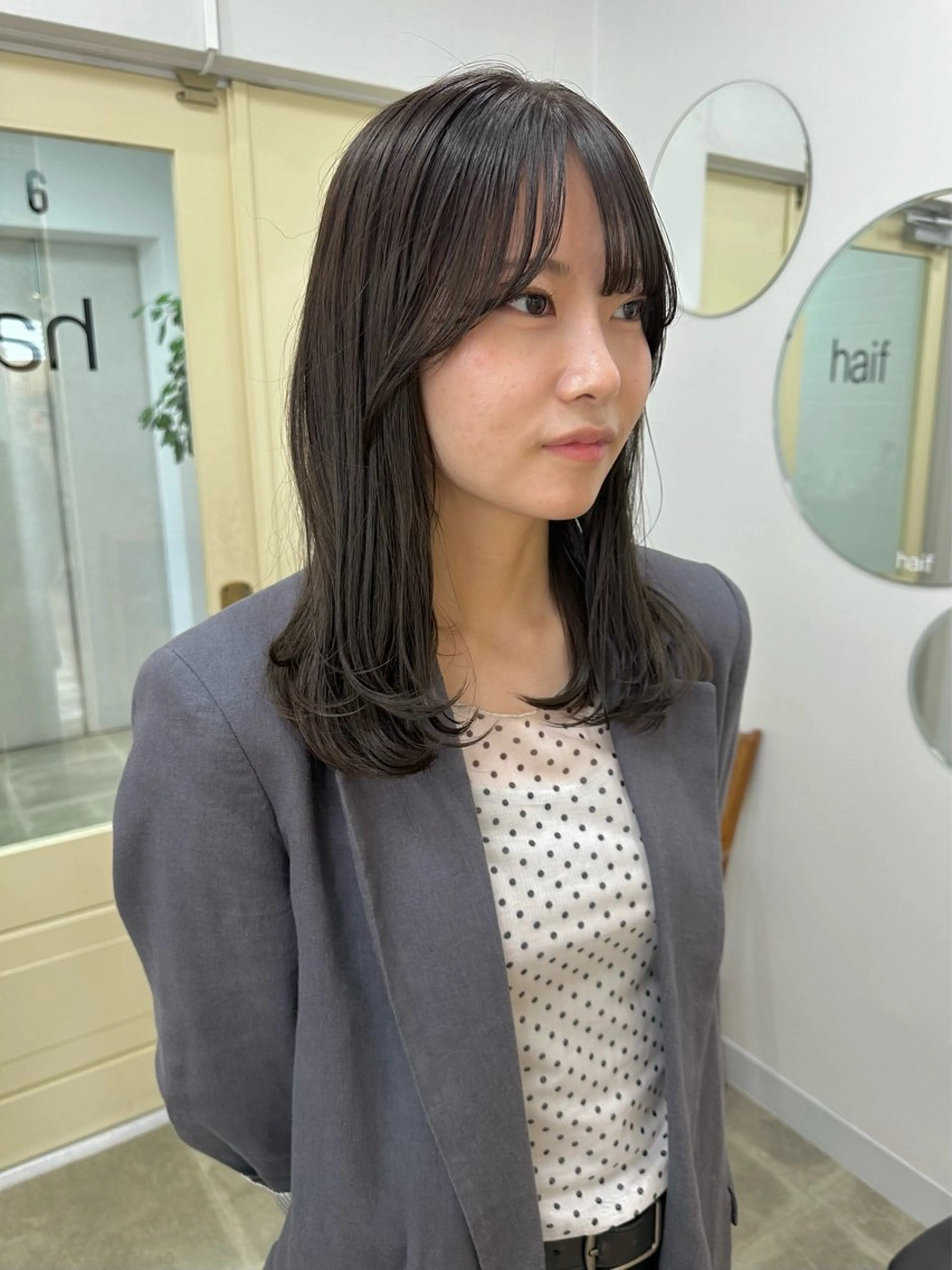 セミロング カット ヘアカラー 四日市/レイヤー /似合わせカットのヘアスタイル