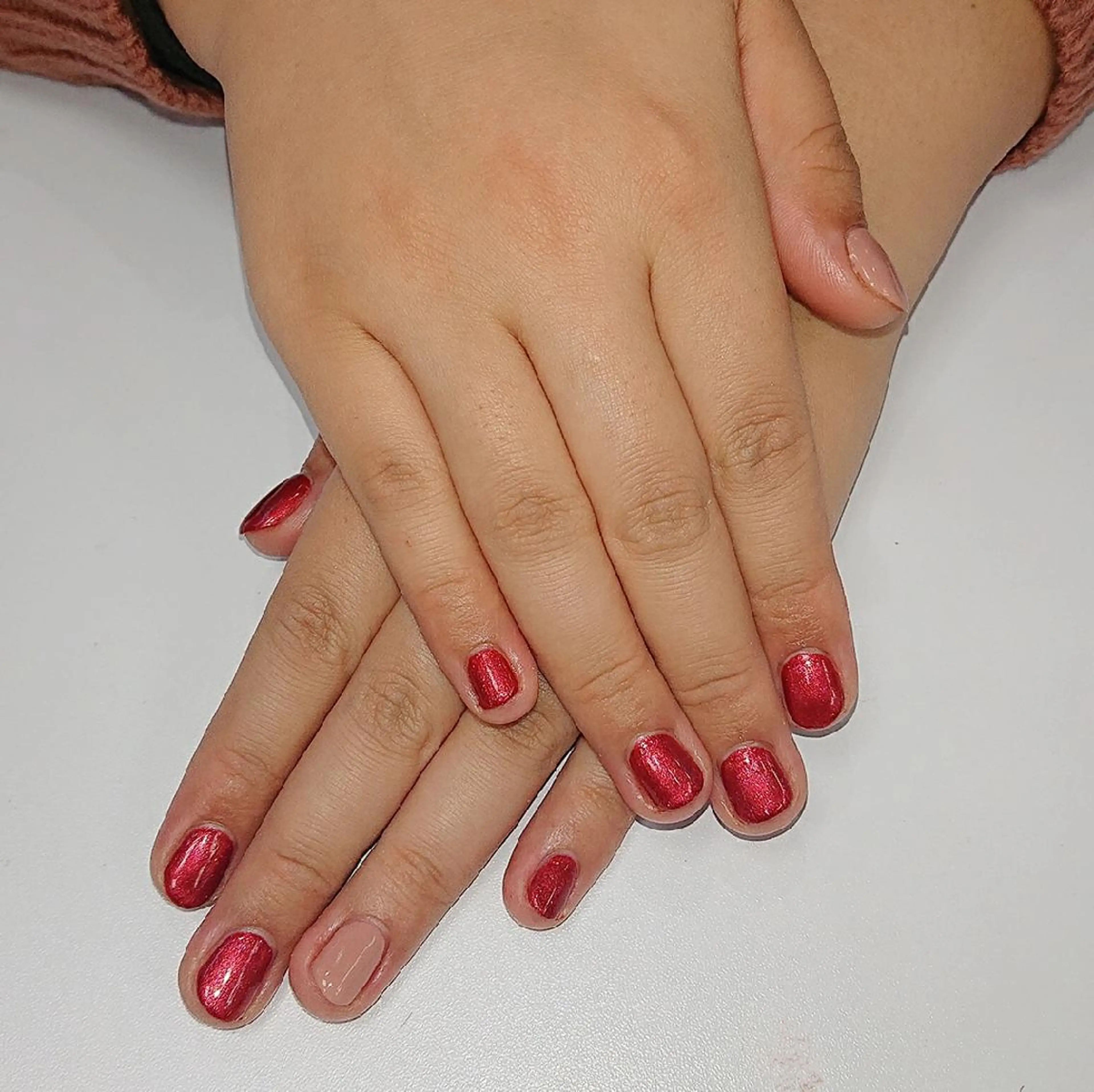 ネイル ピンク ピンクベージュ パープル 赤色 🍒当日もOK🍒 𝑳𝑼𝑵𝑨花井のネイルデザイン