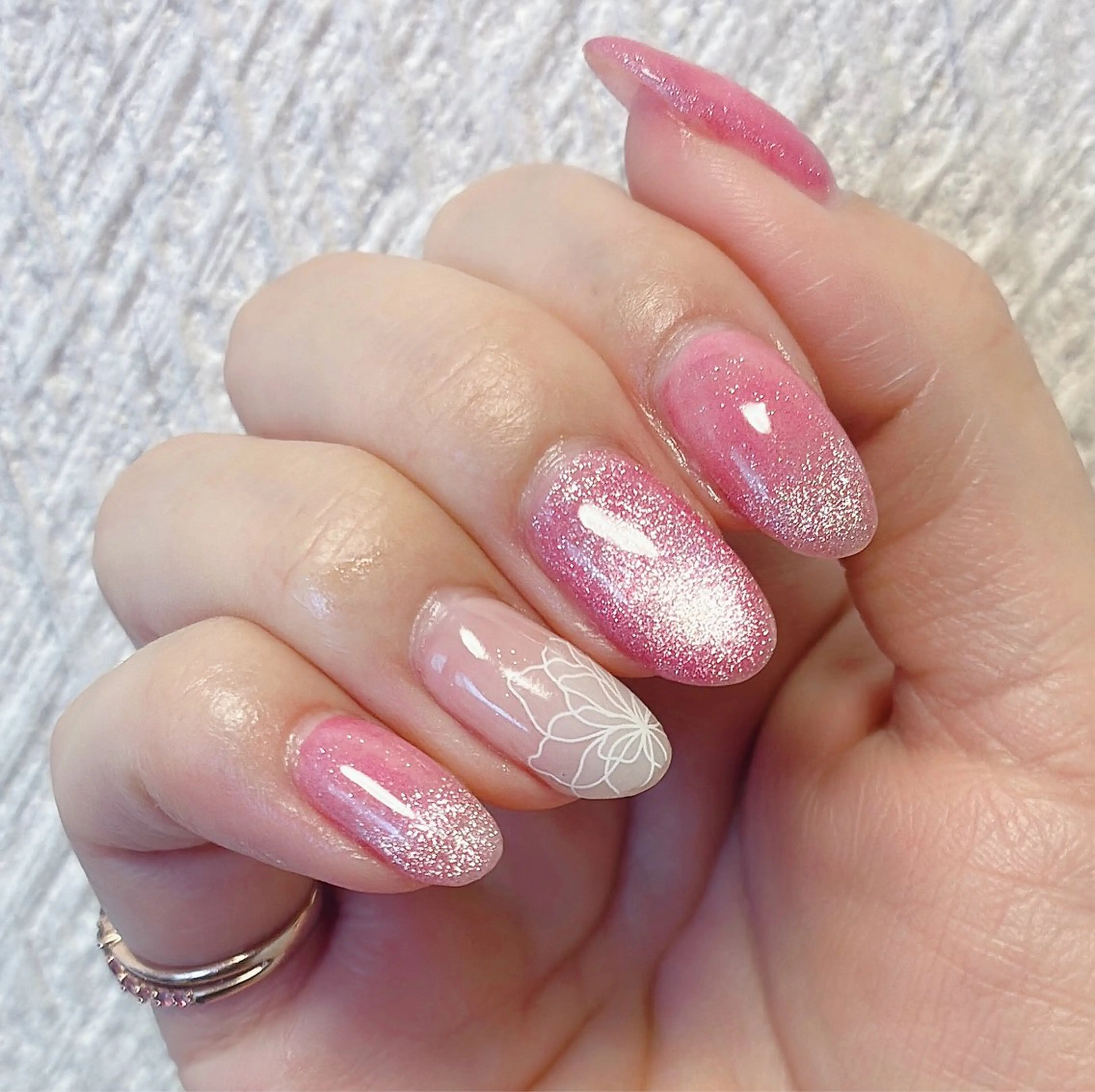 ネイル アートネイル マグネットネイル ピンク 春ネイル ハンドネイル ネイルサロン💎 Bibiのネイルデザイン