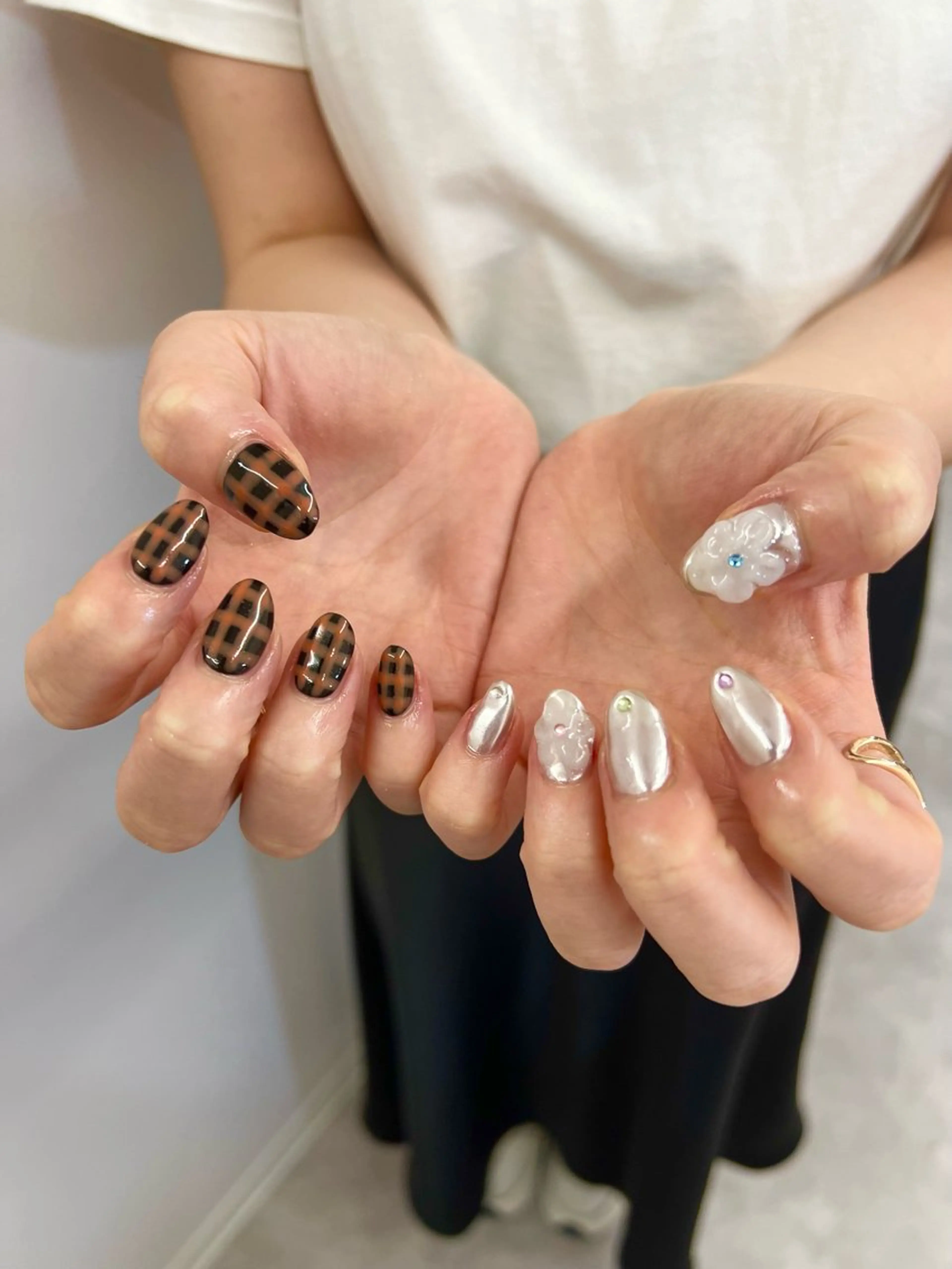 ネイル ジェルネイル 韓国ネイル マグネットネイル ニュアンスネイル パラジェル ハンドネイル ハンドケア Bana_ Nailのネイルデザイン