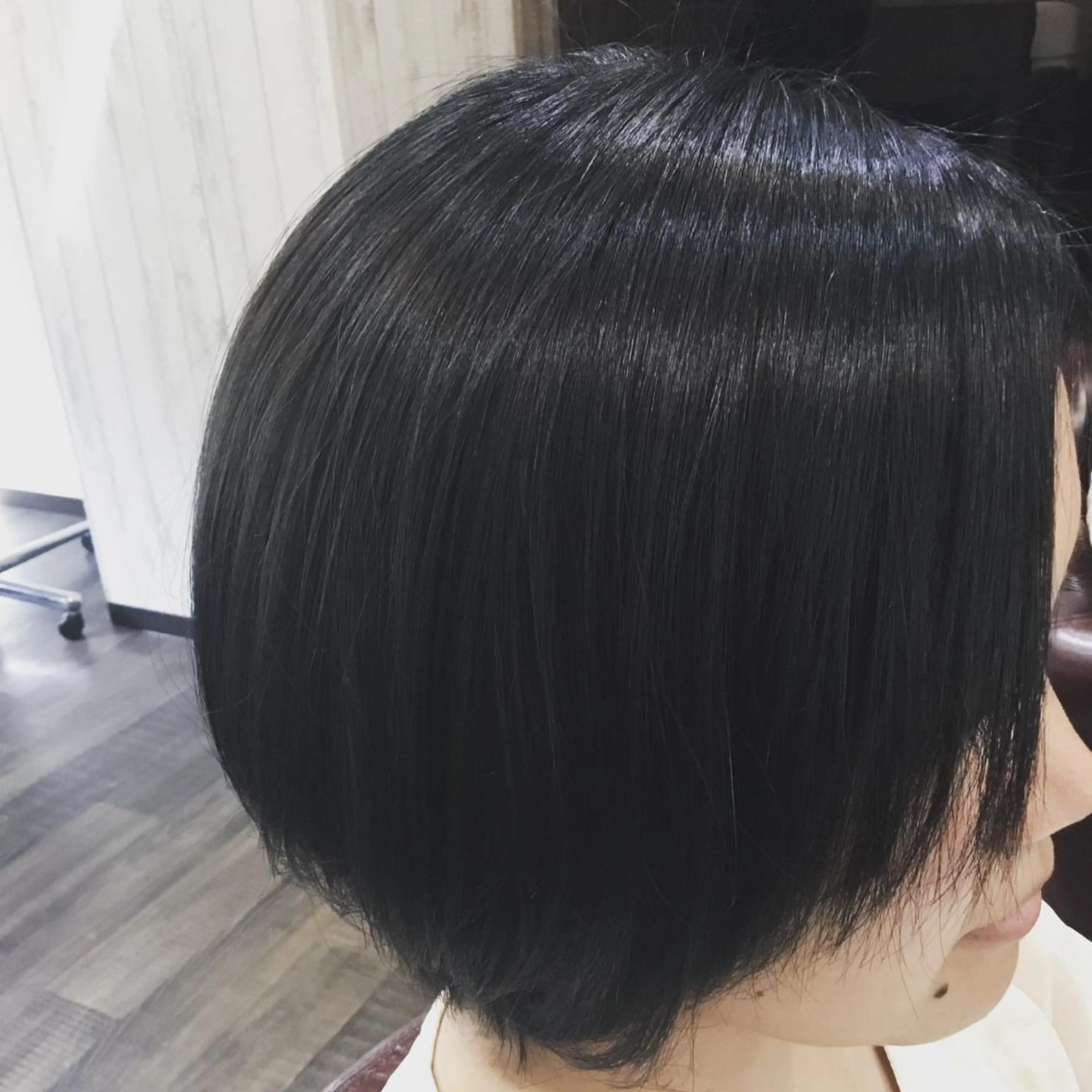 ショート カラー パーマ embrace エンブレイスのヘアスタイル