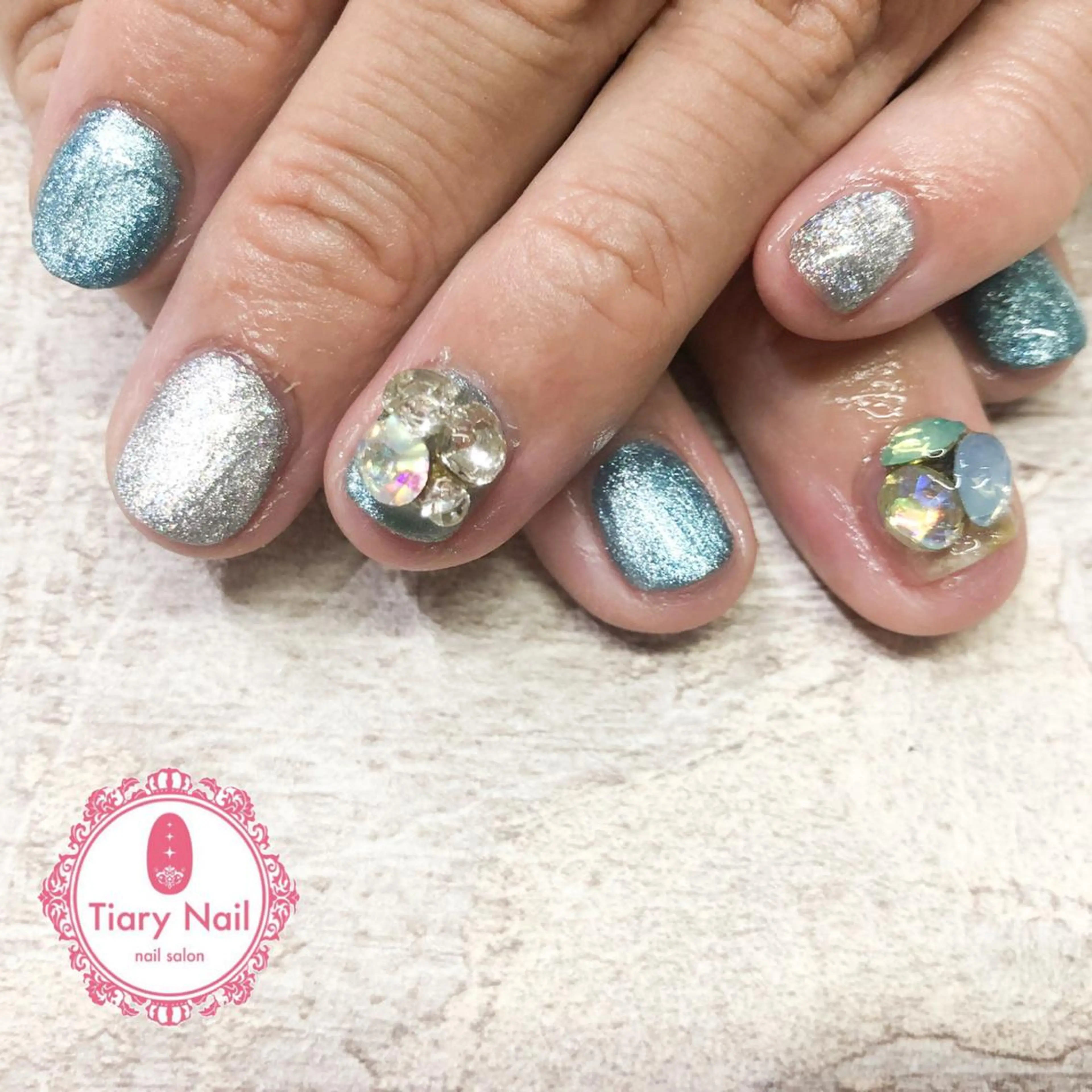 ネイル tiarynail K K🐼のネイルデザイン