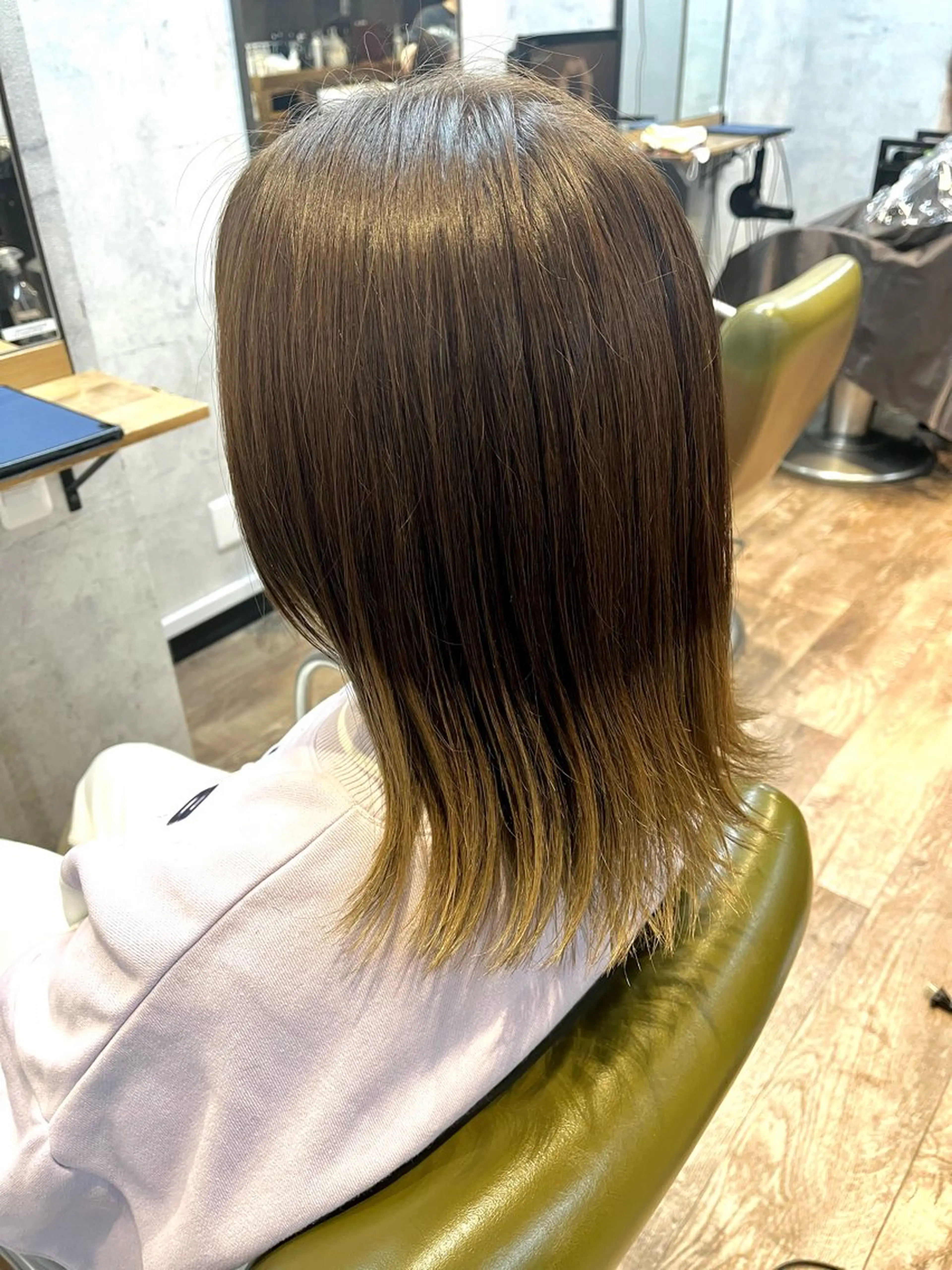 ミディアム カラー ミディアムパーマ グレージュ カット ヘアカラー 松井 敬太郎のヘアスタイル