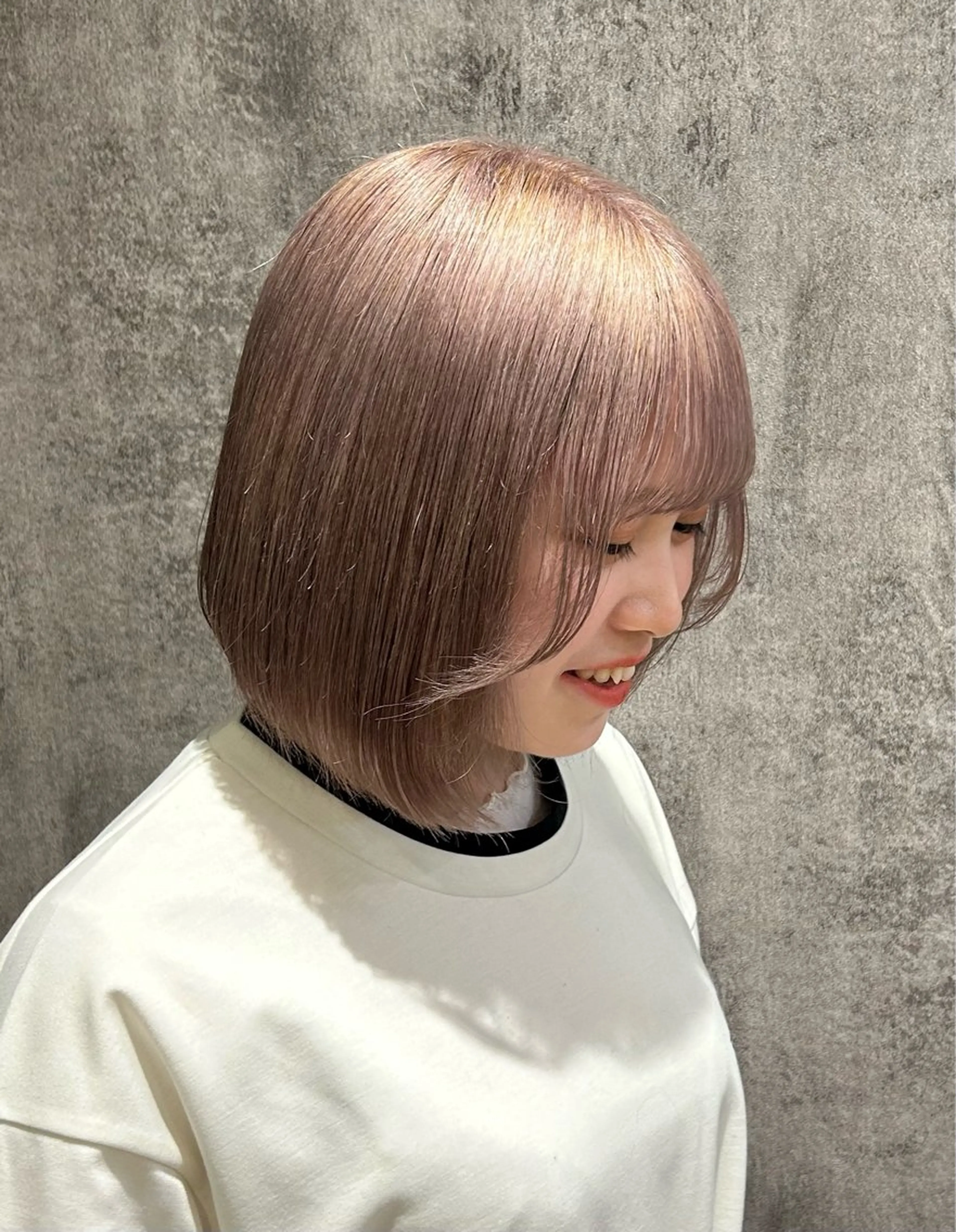 ミディアム カラー ピンクカラー ホワイトピンク 太田 鈴佳のヘアスタイル