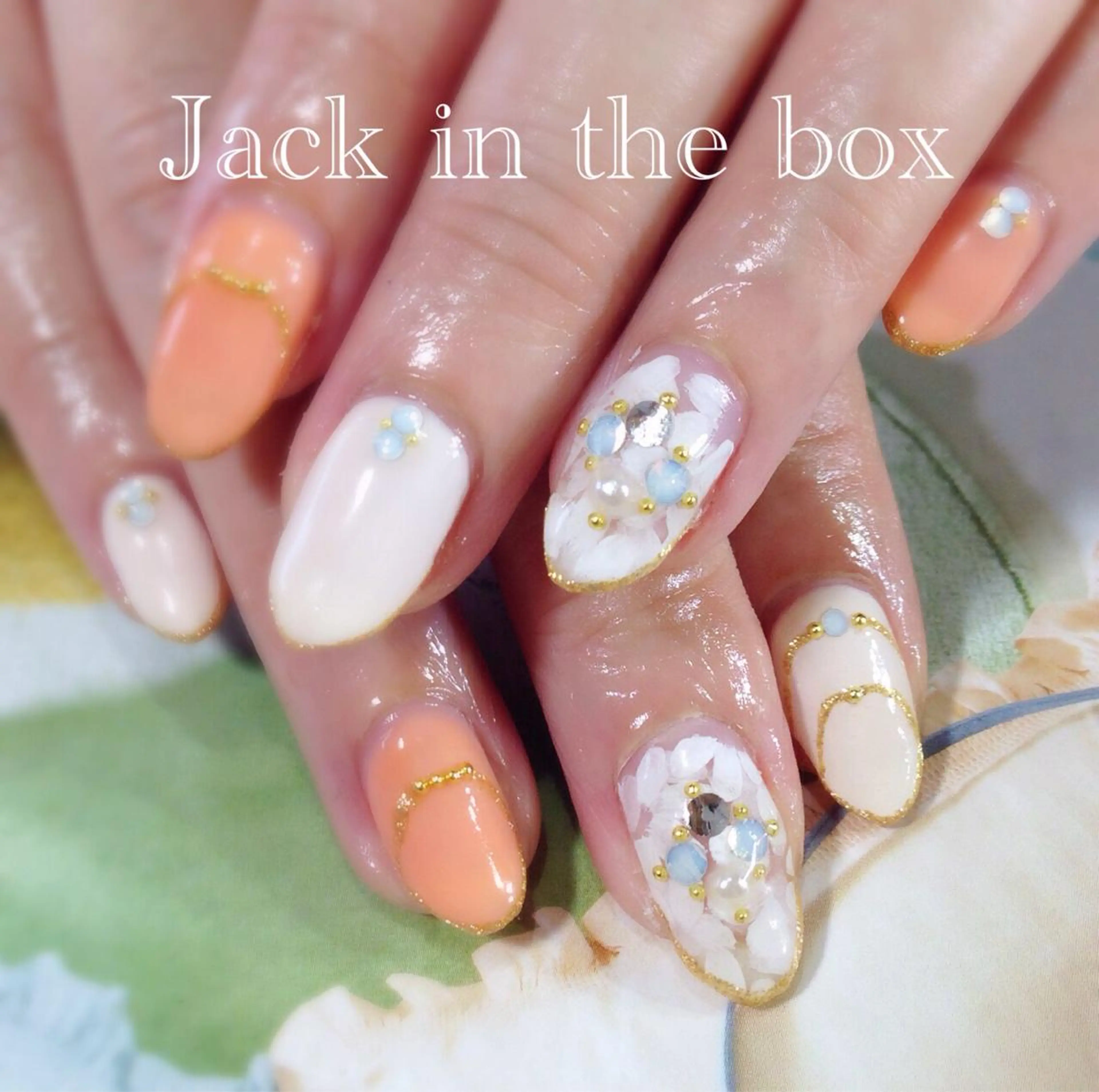 ショート ネイル Jack in the boxのネイルデザイン