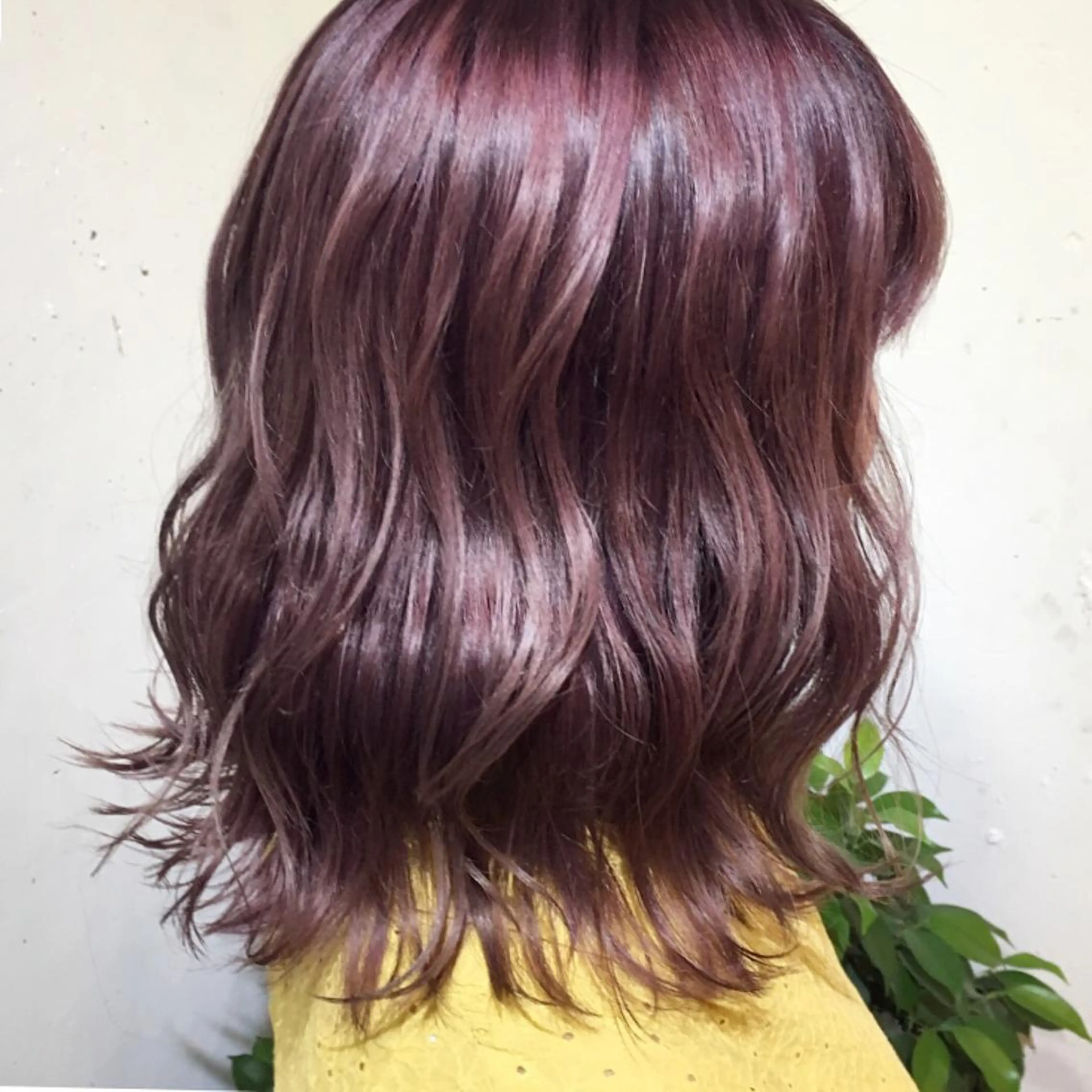 ミディアム カラー ヘアアレンジ 八巻 晴香のヘアスタイル