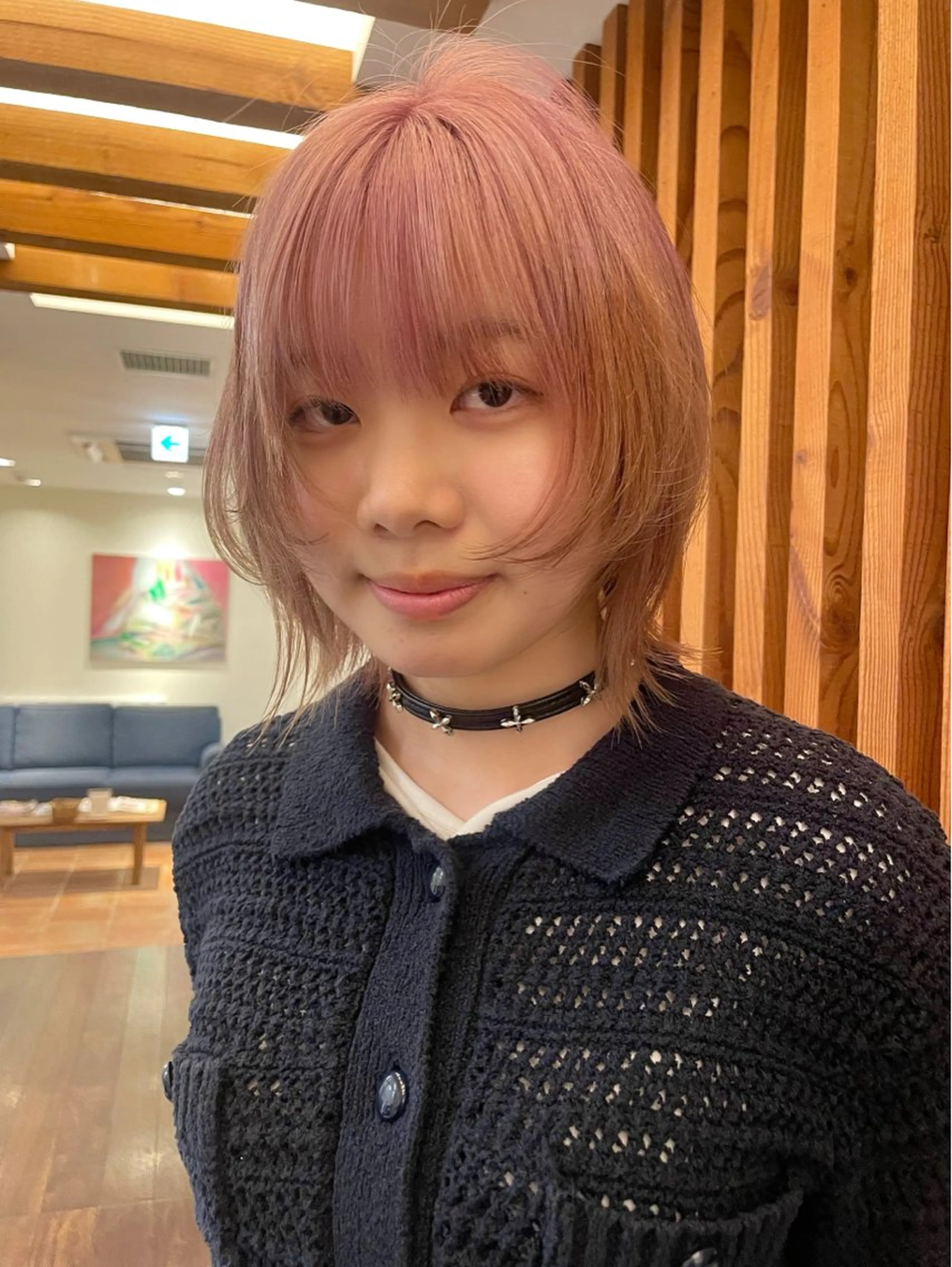 ミディアム カラー レイヤーカット ウルフカット リカ/ハイトーン ・オリーブ🍀のヘアスタイル