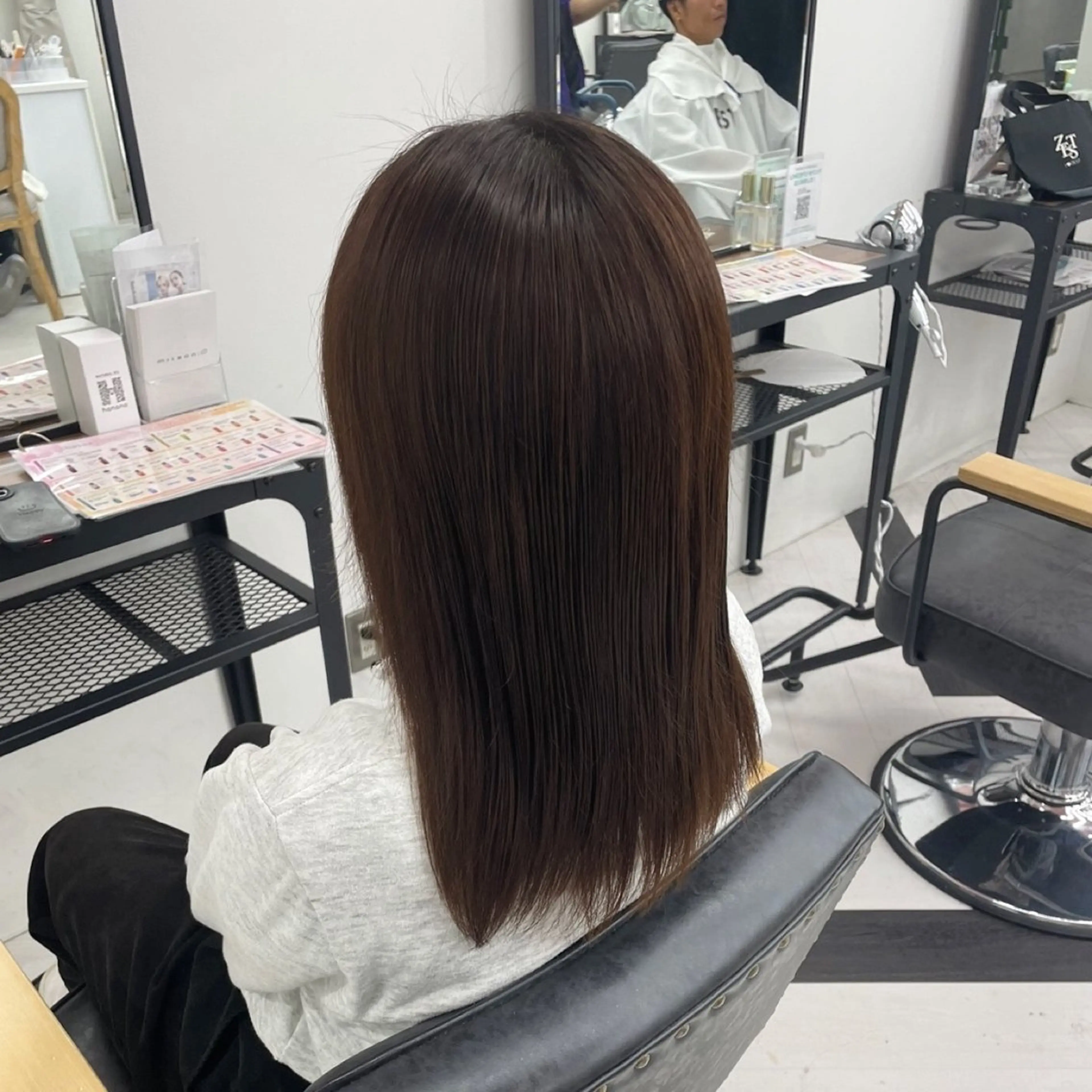 ミディアム カラー パーマ ヘアアレンジ メンズ ミディアムパーマ メンズパーマ ストレートパーマ mona/ ストレートスタイル✨のヘアスタイル