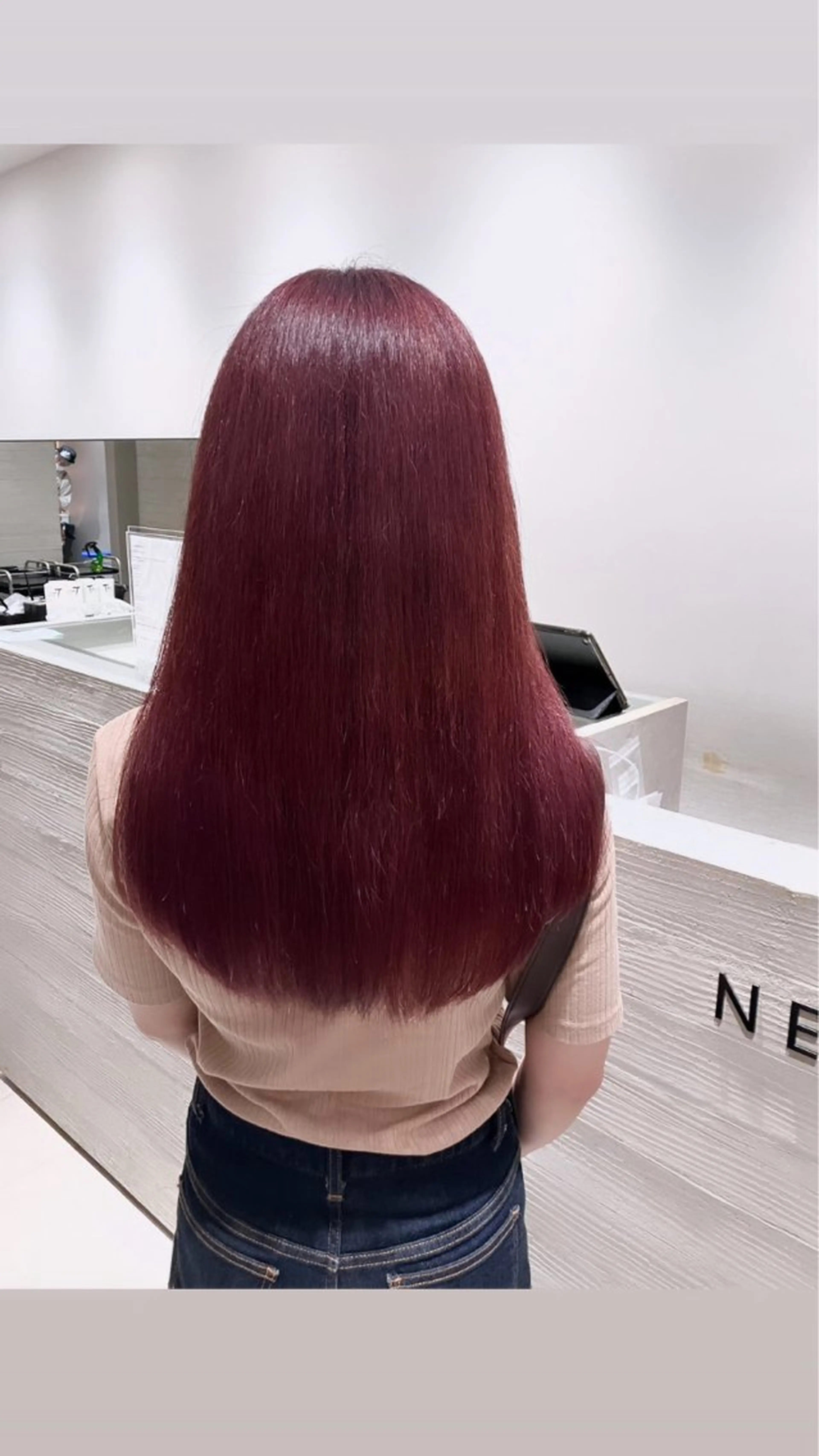 ロング カラー ピンクカラー ピンクパープル パープルカラー サキ🤍ハイトーン 🩰くびれ巻きヘアのヘアスタイル