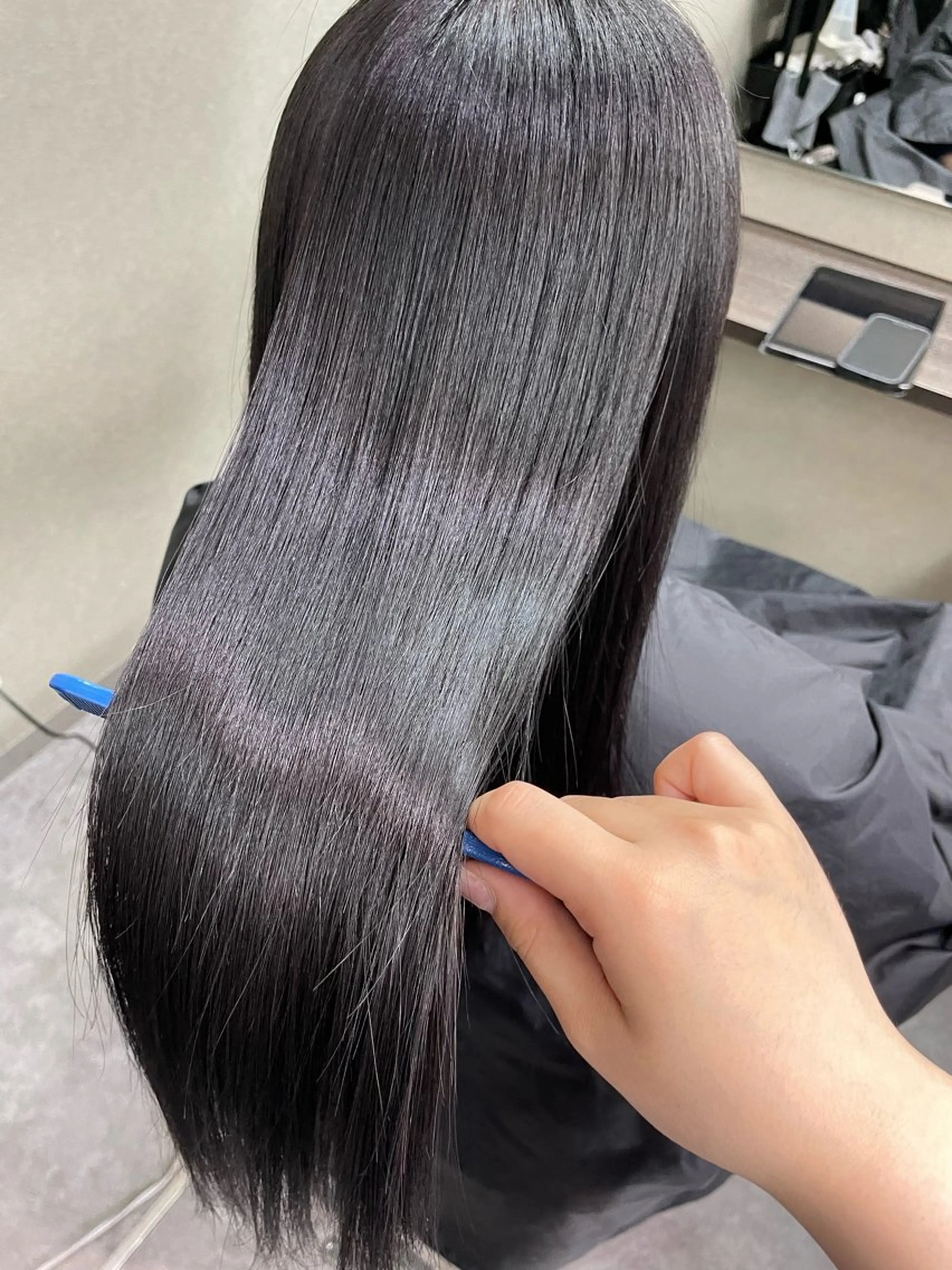 ロング カット 縮毛矯正 N°Elune RINNAのヘアスタイル