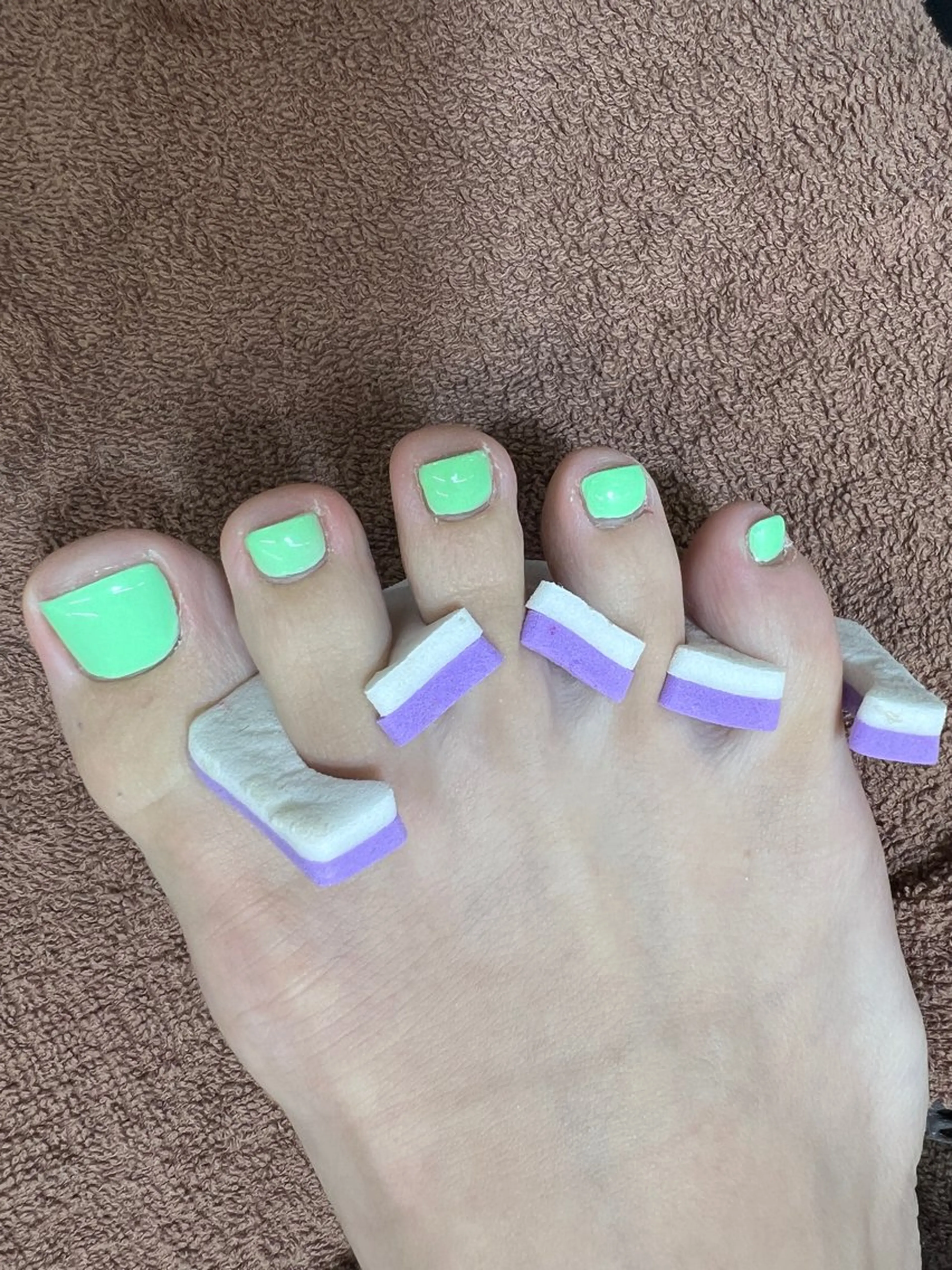 ネイル グリーン ワンカラーネイル エスポワール ビューティサロンのマツエク・マツパデザイン