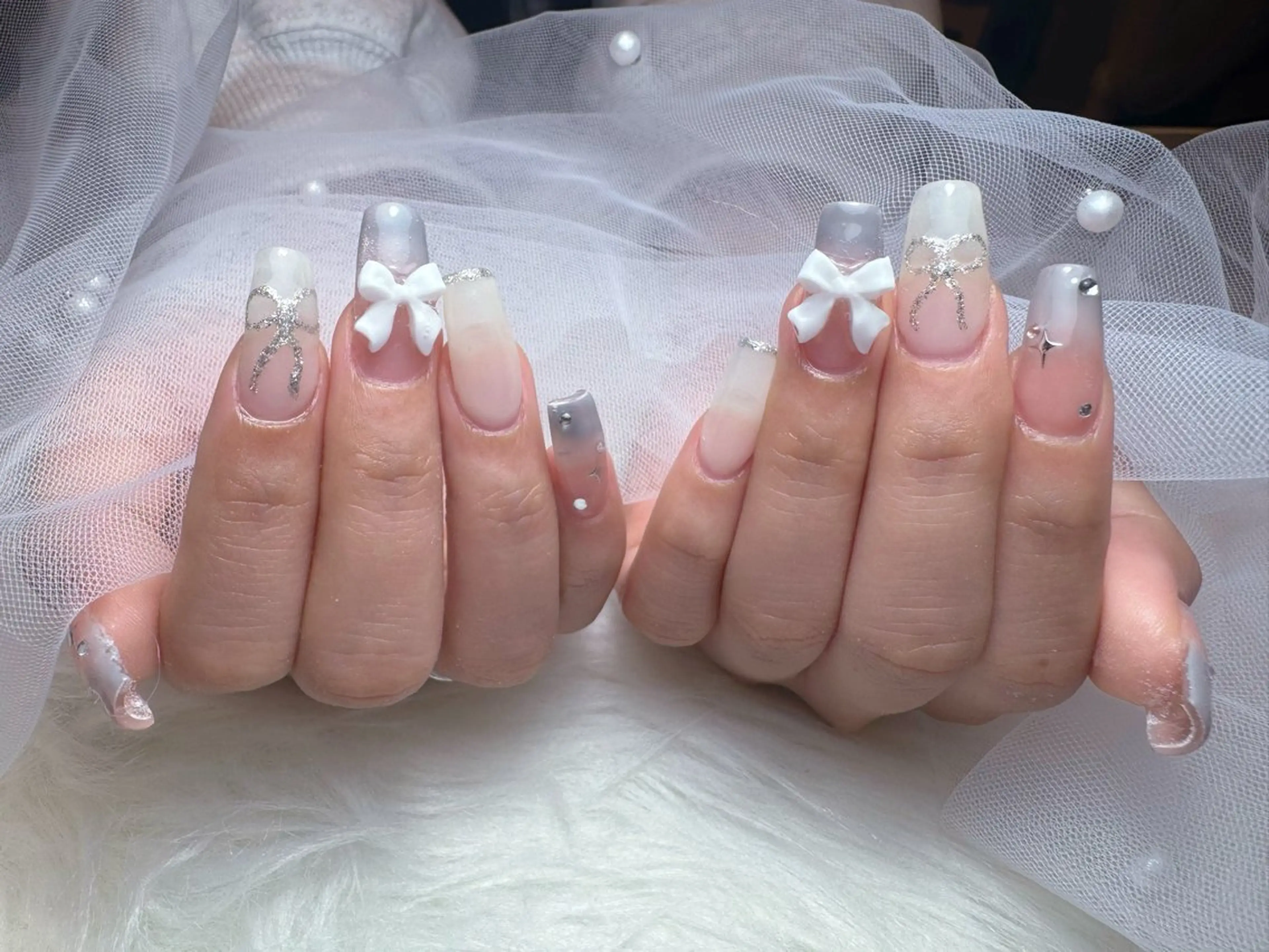 ネイル アートネイル ブルー グラデーション リボン 冬ネイル ハンドネイル Nail Salon K&Rのネイルデザイン