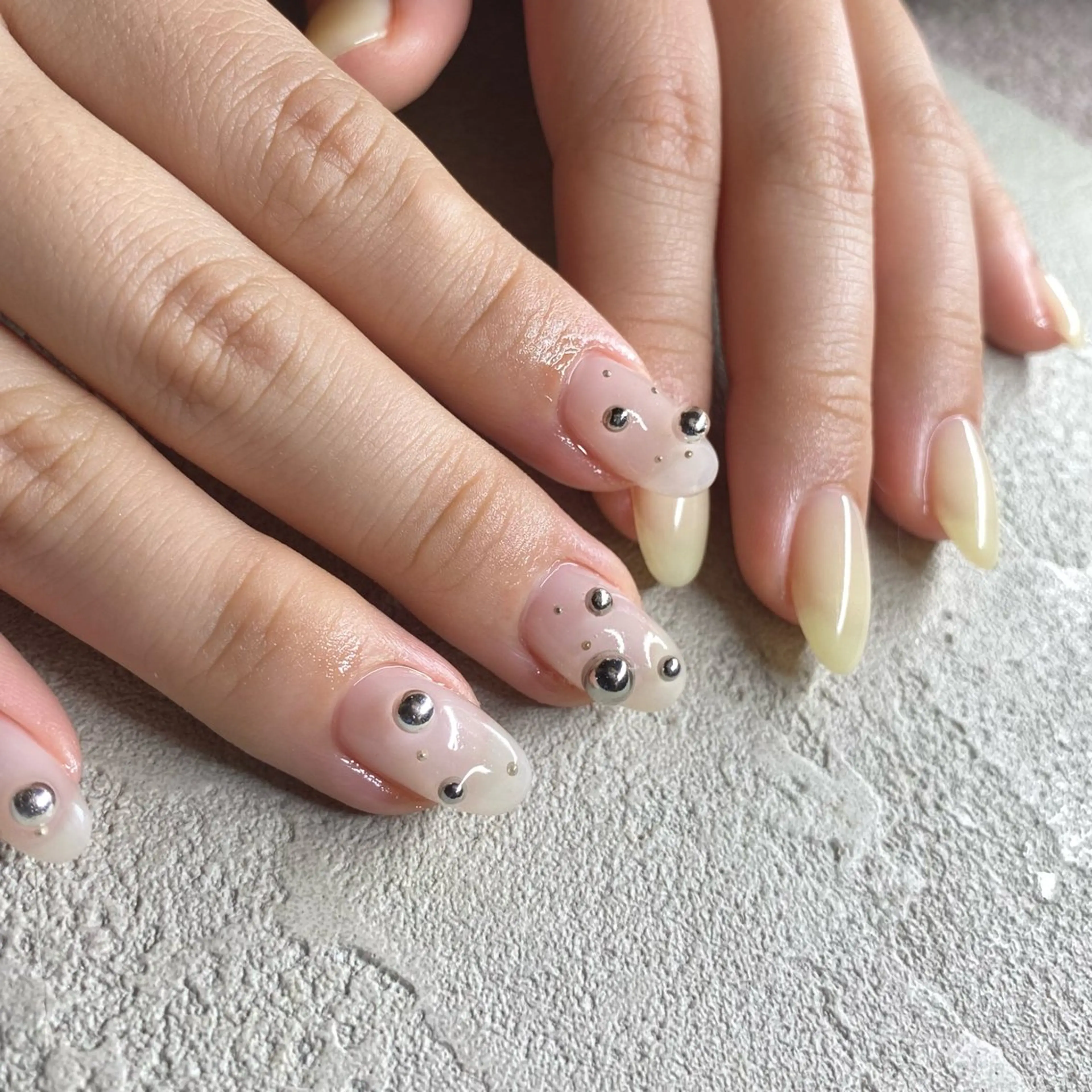 ネイル アートネイル ニュアンスネイル 冬ネイル ハンドネイル 山田 貴子のネイルデザイン