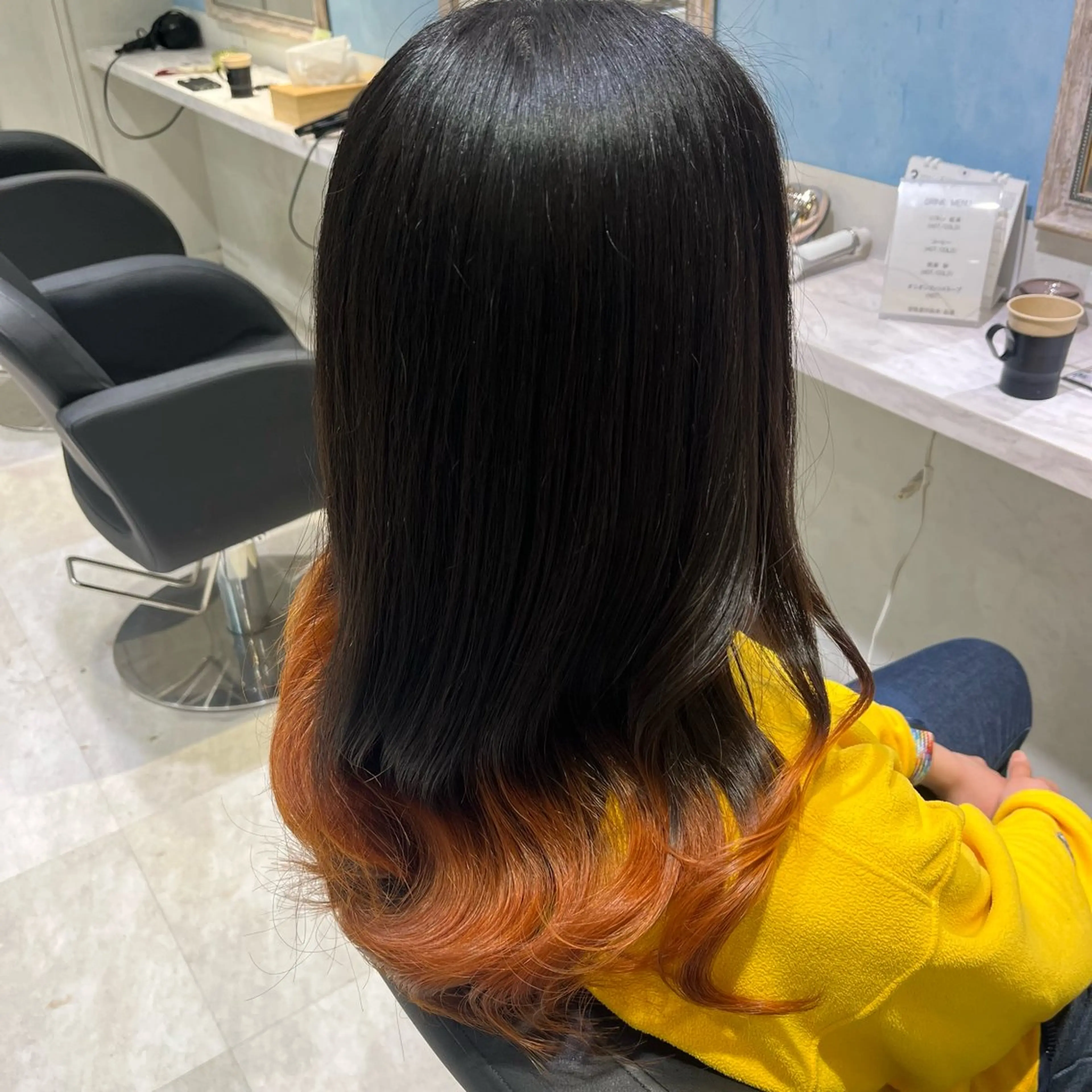 ロング カラー ブリーチ グラデーションカラー ハイトーンカラー オレンジ 💖ブリーチ/暖色 𝐘𝐮𝐢💖のヘアスタイル