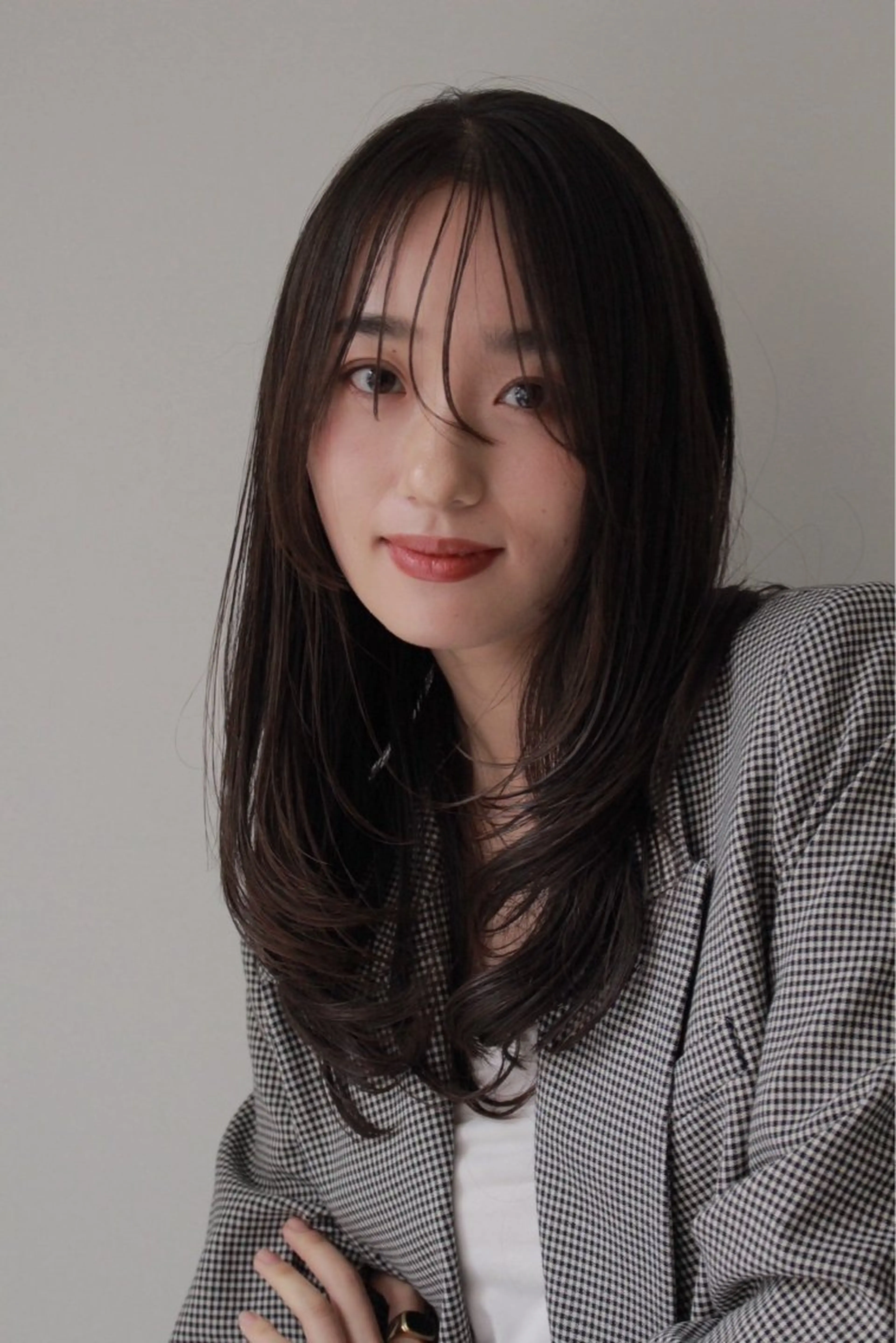 ロング カット 立川レイヤー 透明感カラーaoiのヘアスタイル