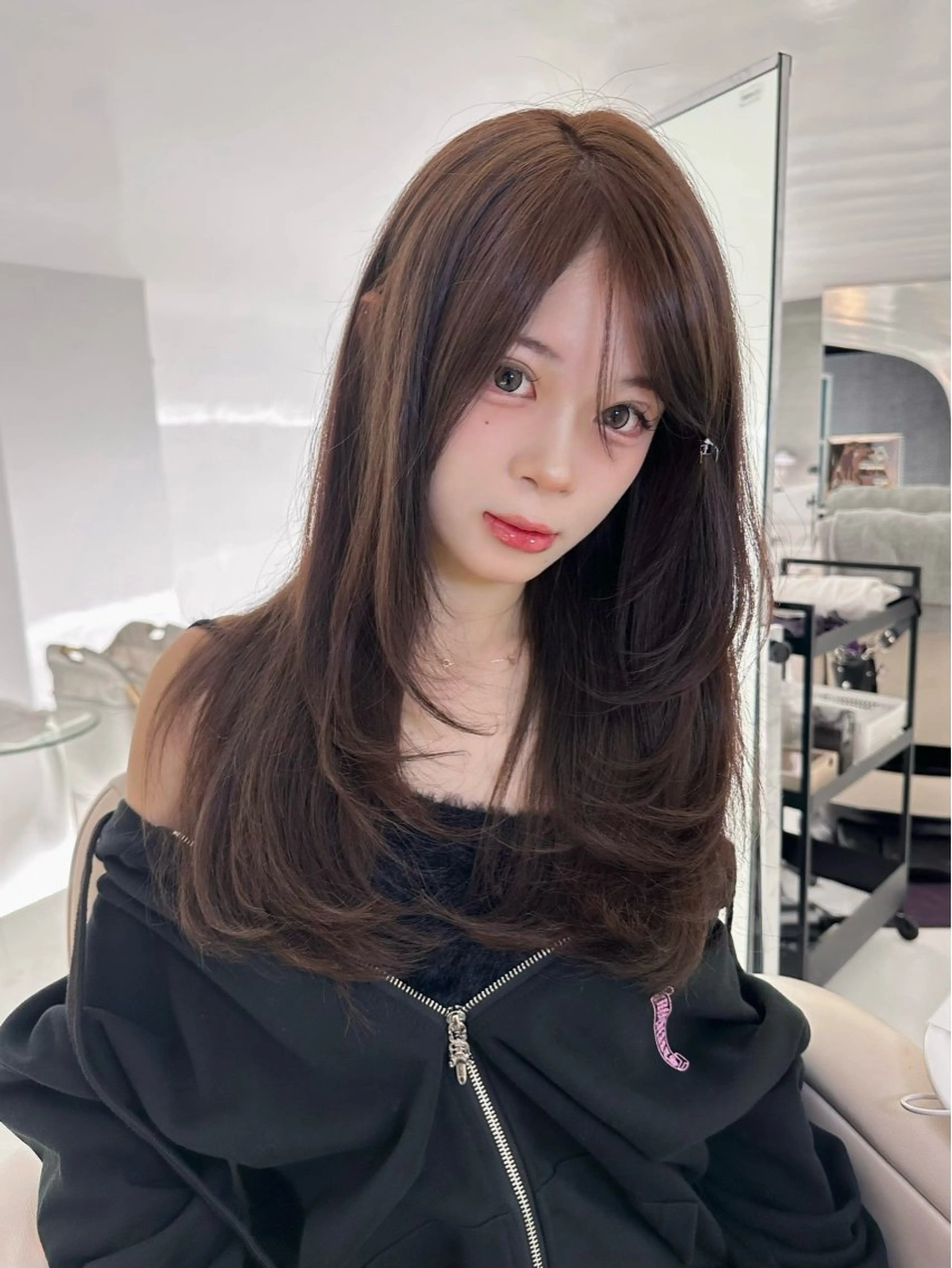 ロング カラー カット ヘアカラー トリートメント RiA/レイヤーカッ ト/ハッシュカットのヘアスタイル