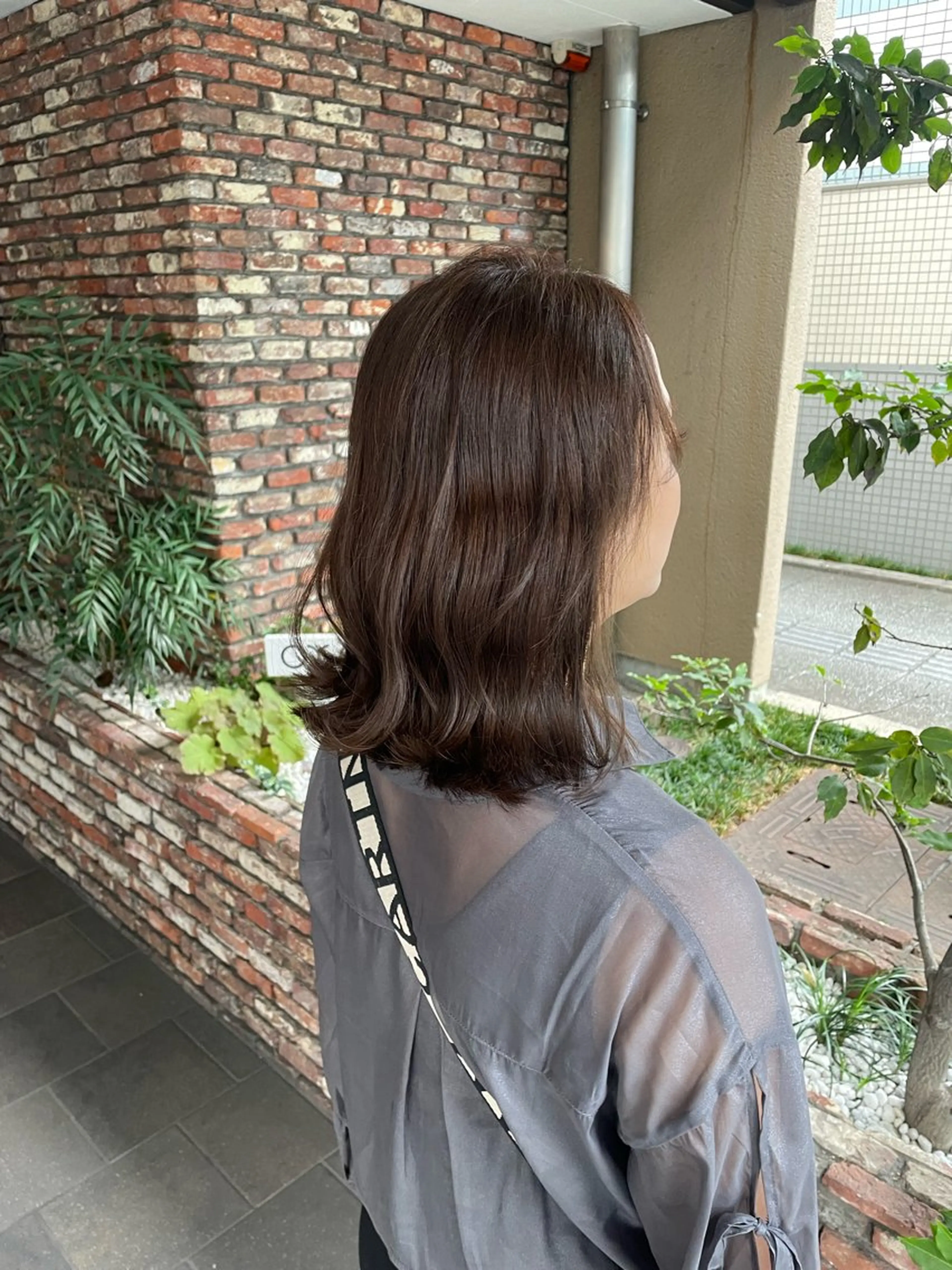 ミディアム カット ヘアカラー ショート 顔周りレイヤー/マオのヘアスタイル