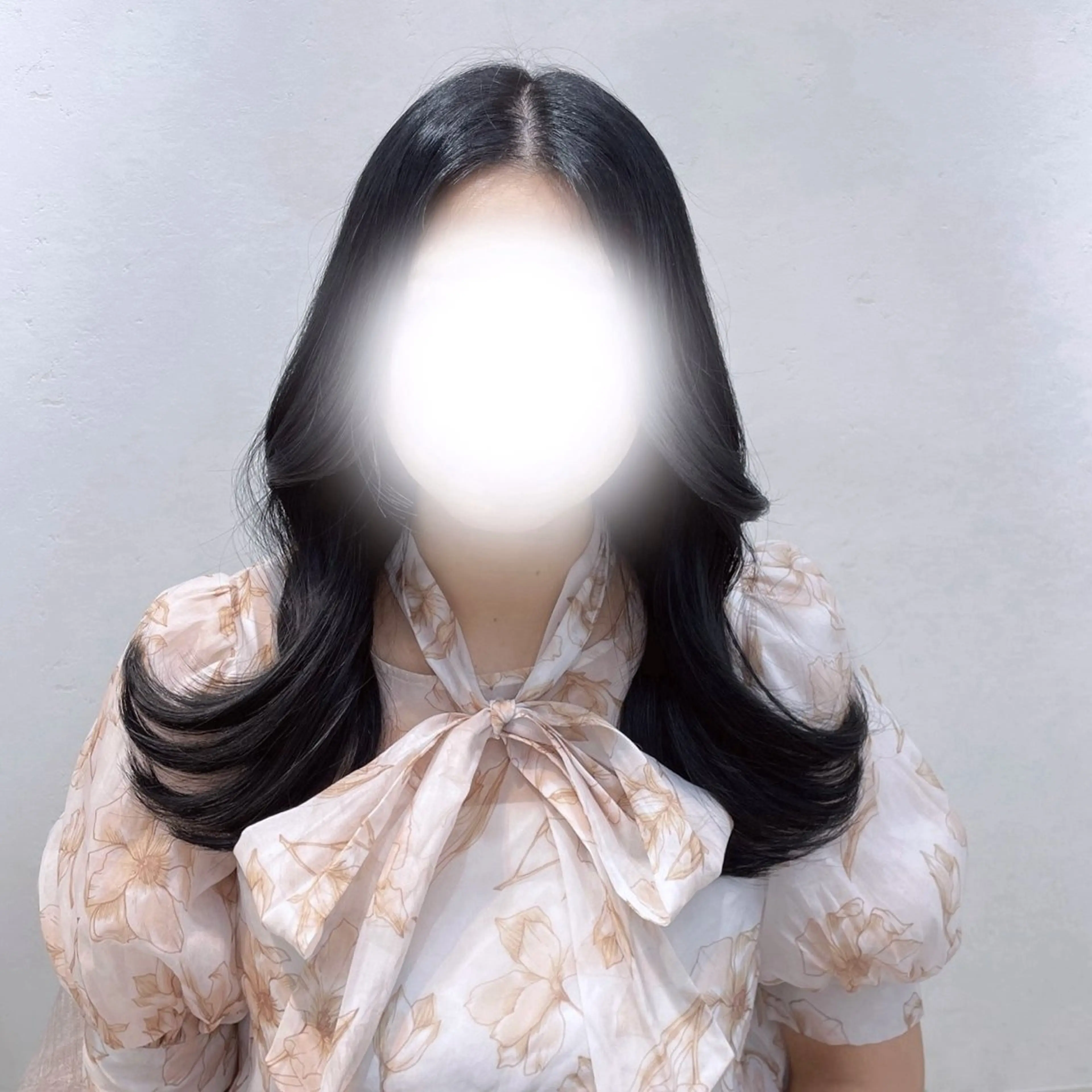 セミロング カット ヘアカラー 渡辺 あいかのヘアスタイル