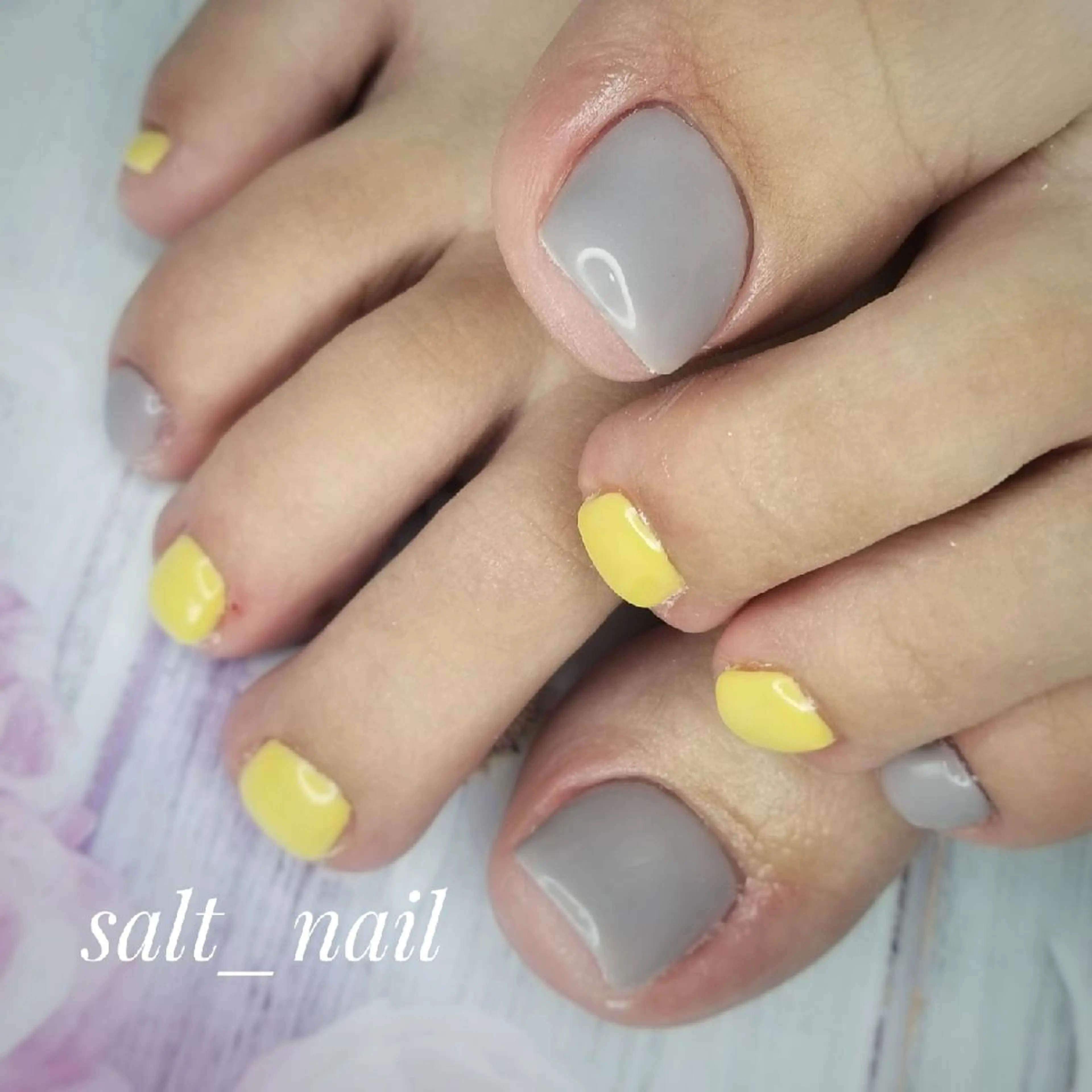 ネイル ワンカラーネイル 黄色 個人サロン saltnailのネイルデザイン