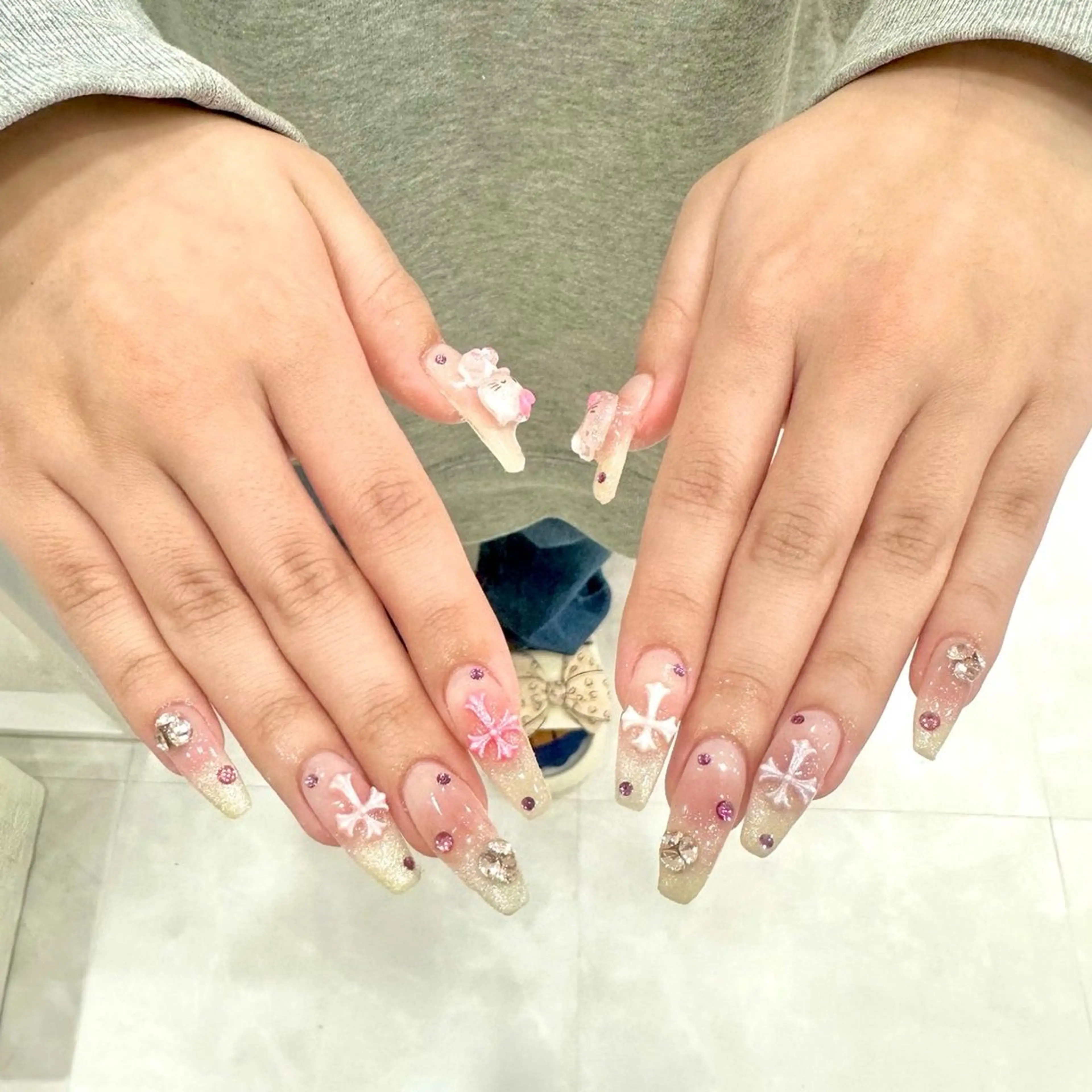 ネイル 長さ出し フットネイル ジェルネイル 韓国ネイル マグネットネイル #Amin nail salonのネイルデザイン