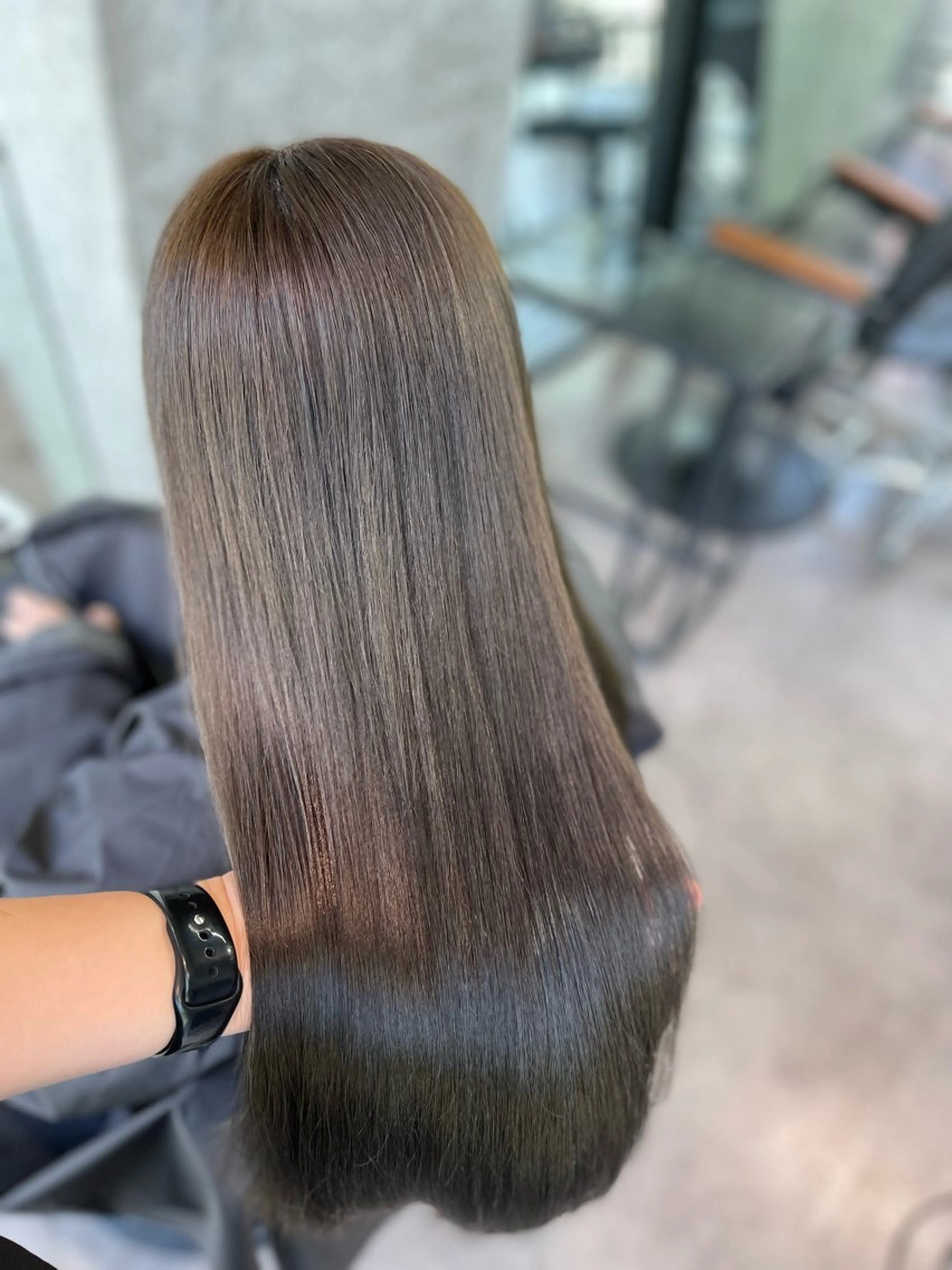 ロング カラー グレージュ ハイトーンカラー オリーブグレージュ オリーブグレー 髪質改善/堀江 ケアカラーtoshiのヘアスタイル